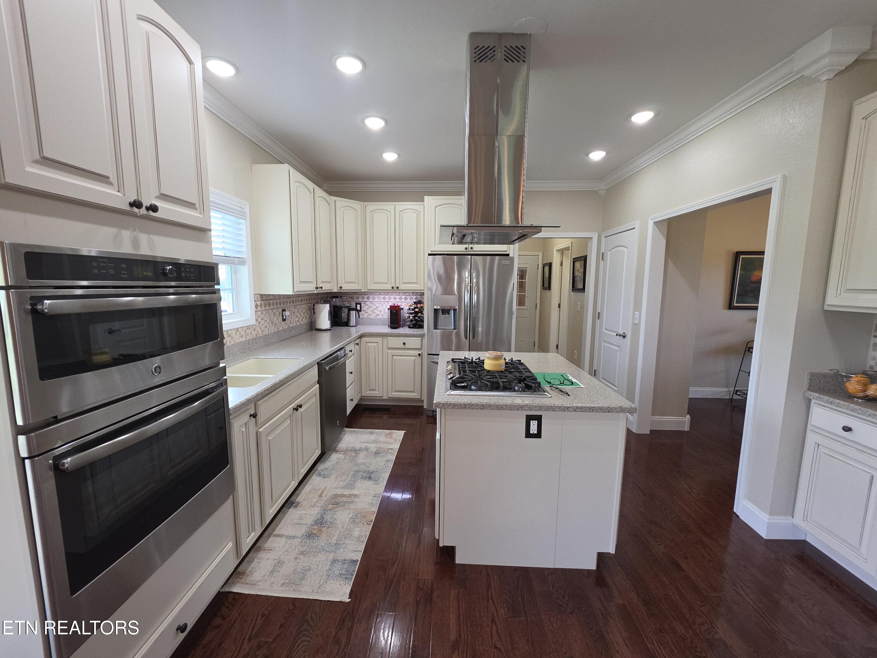 317 Oak Grove Road Harrogate TN 37752