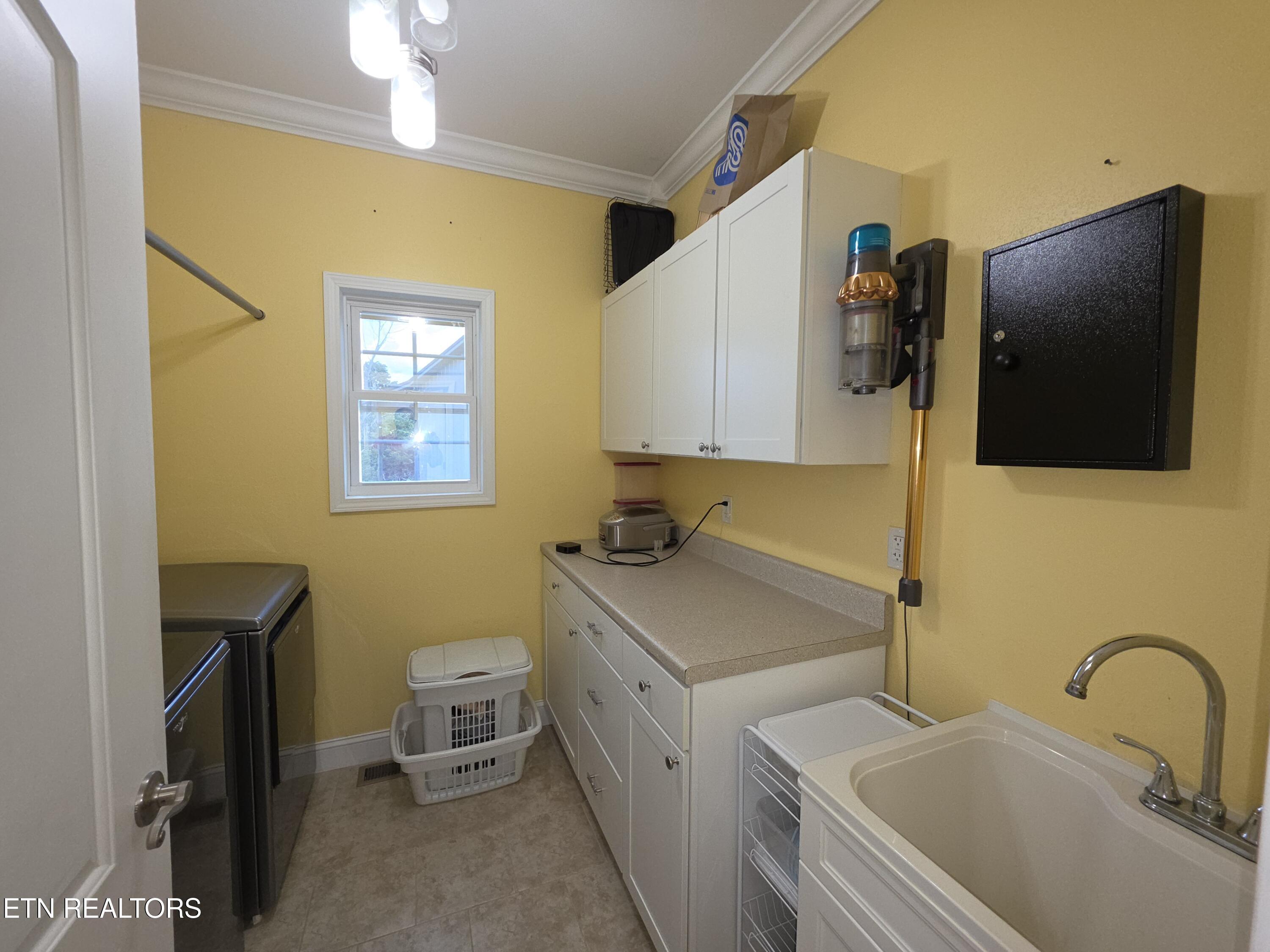 317 Oak Grove Road Harrogate TN 37752