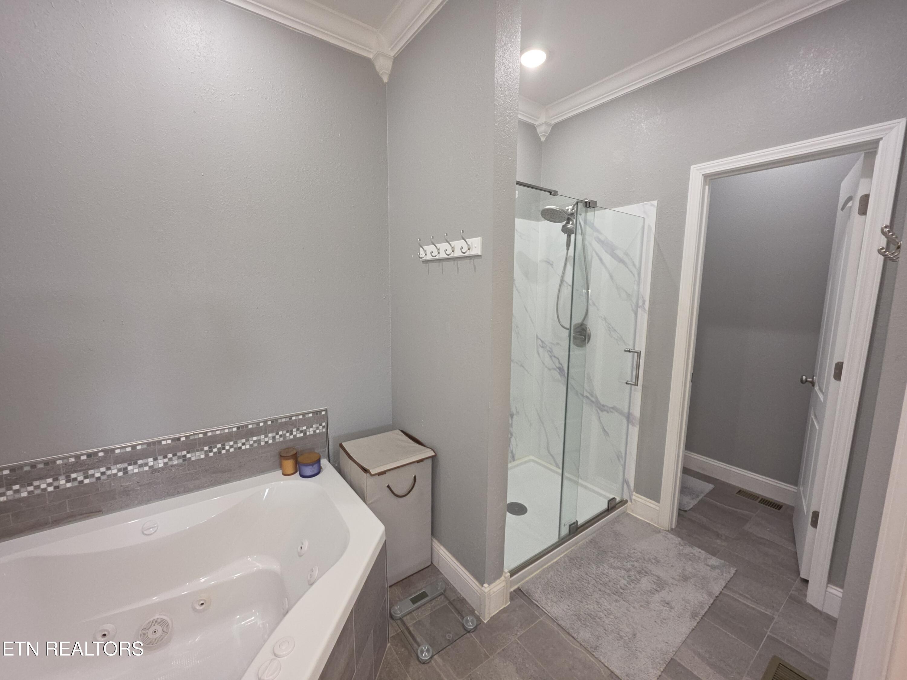 317 Oak Grove Road Harrogate TN 37752