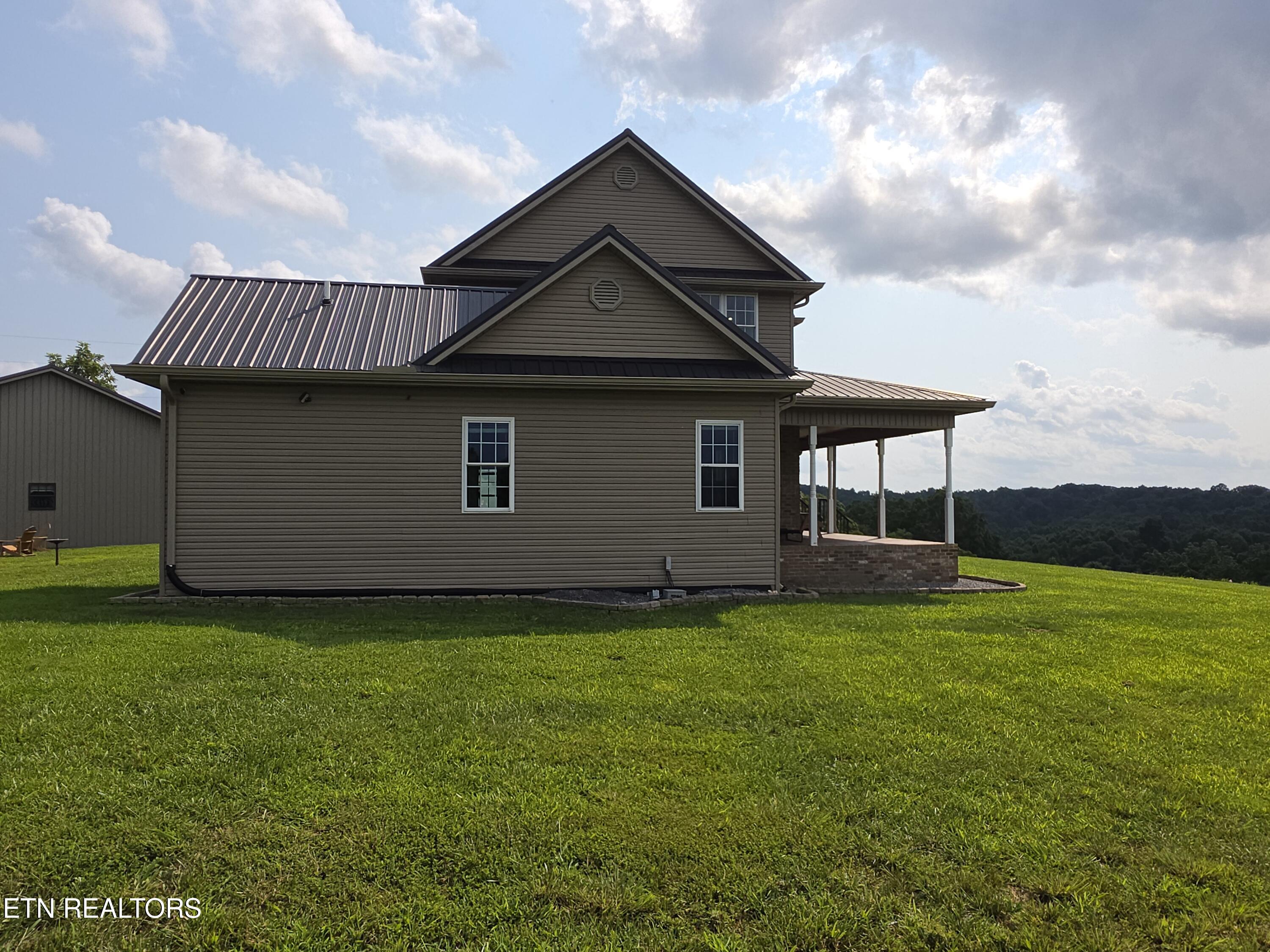 317 Oak Grove Road Harrogate TN 37752