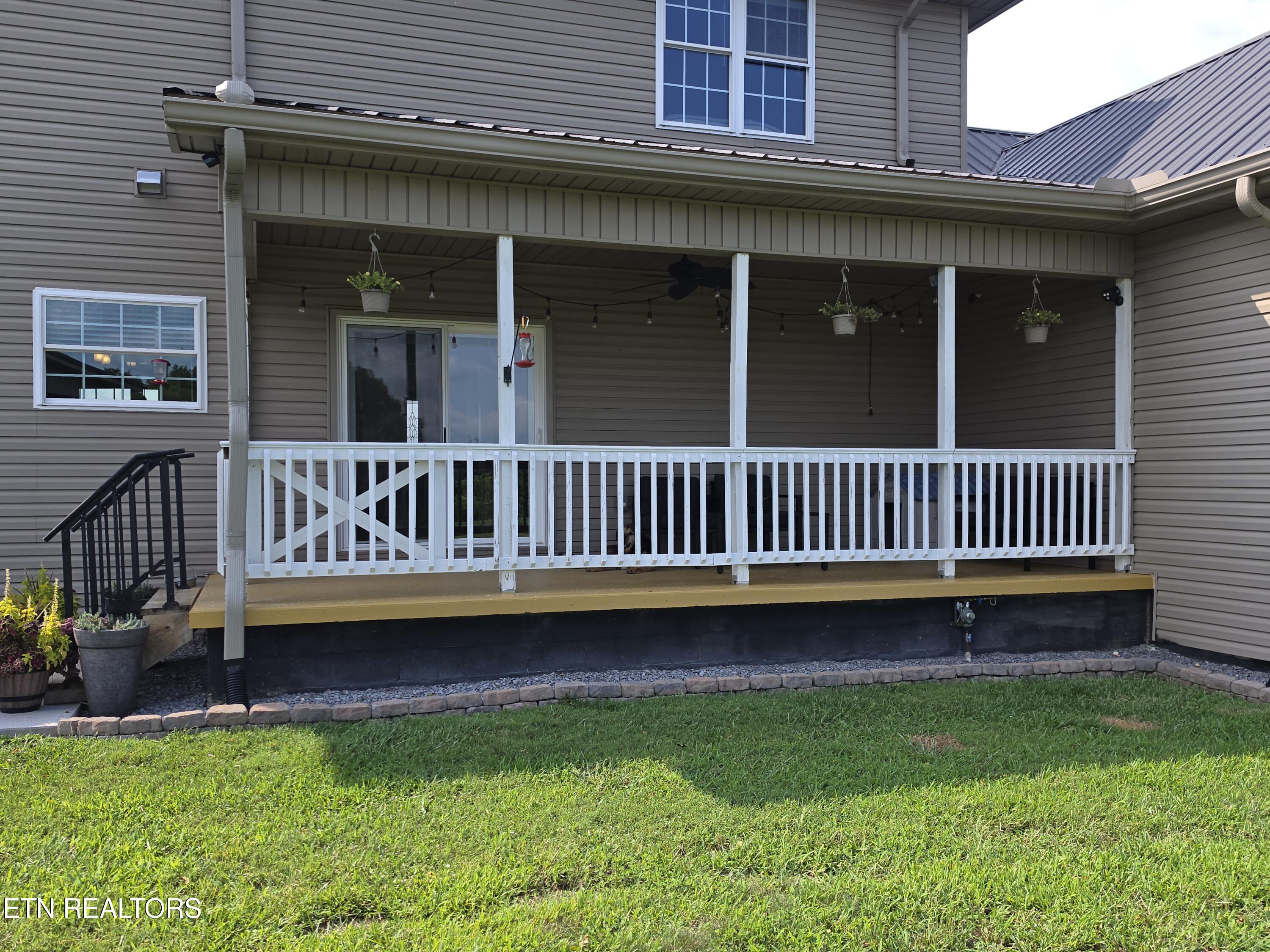 317 Oak Grove Road Harrogate TN 37752