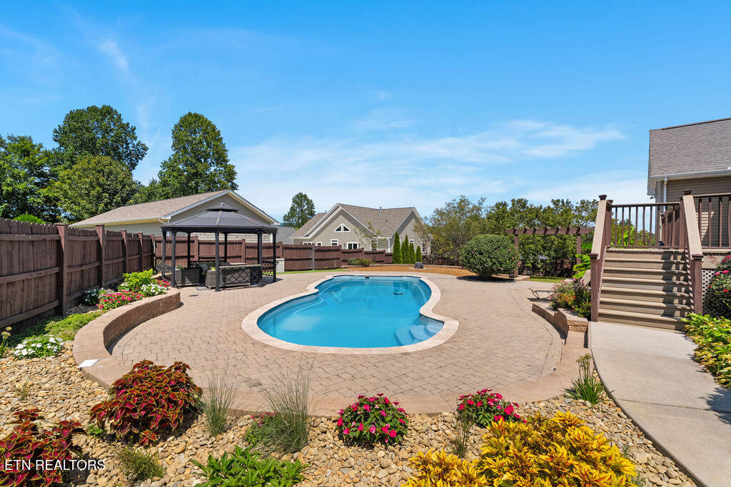 409 Bluff Trace Jacksboro TN 37757