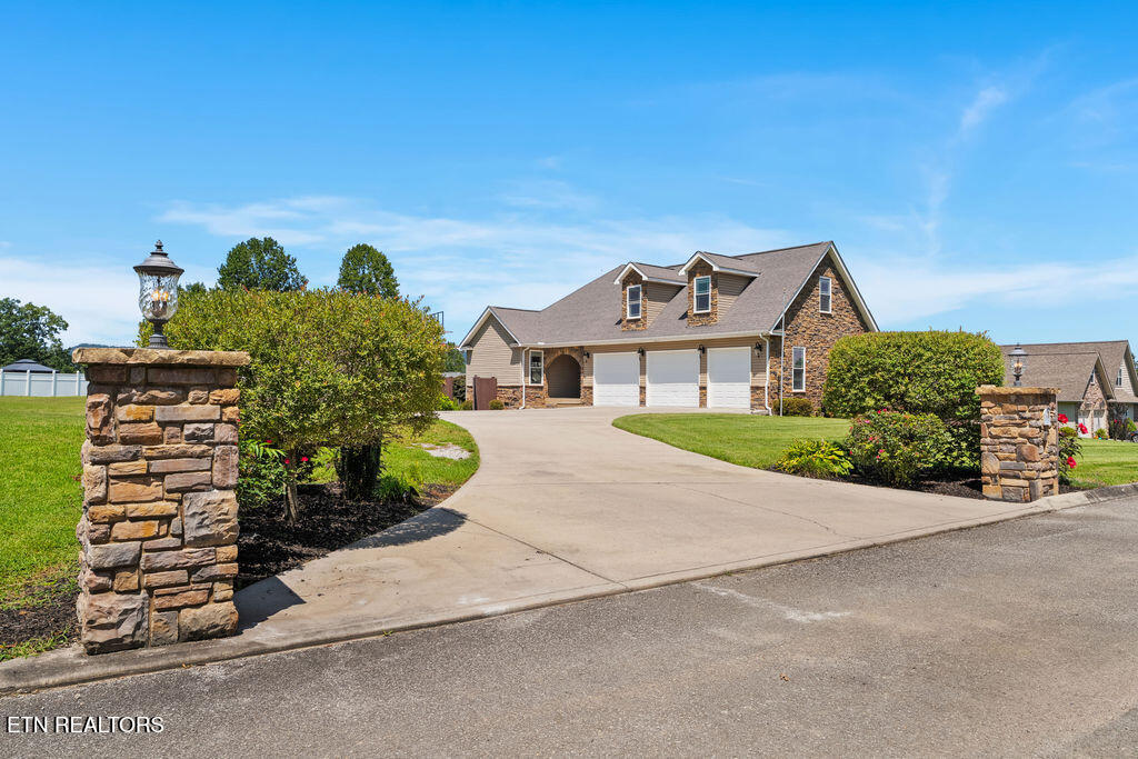 409 Bluff Trace Jacksboro TN 37757