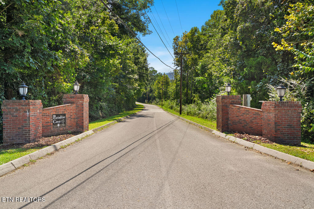 409 Bluff Trace Jacksboro TN 37757