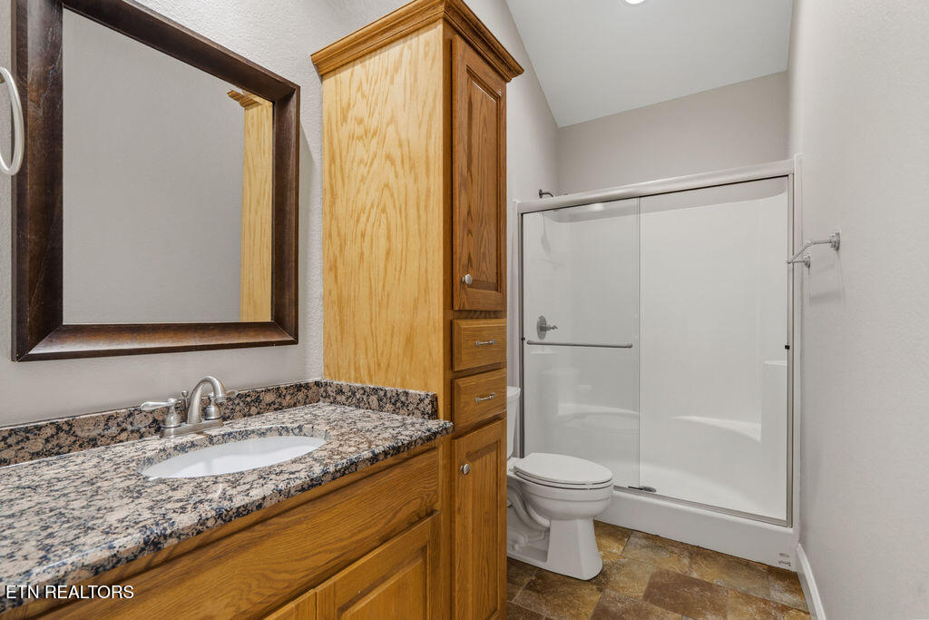409 Bluff Trace Jacksboro TN 37757