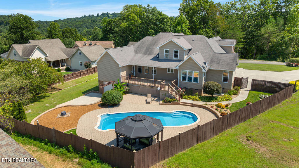409 Bluff Trace Jacksboro TN 37757