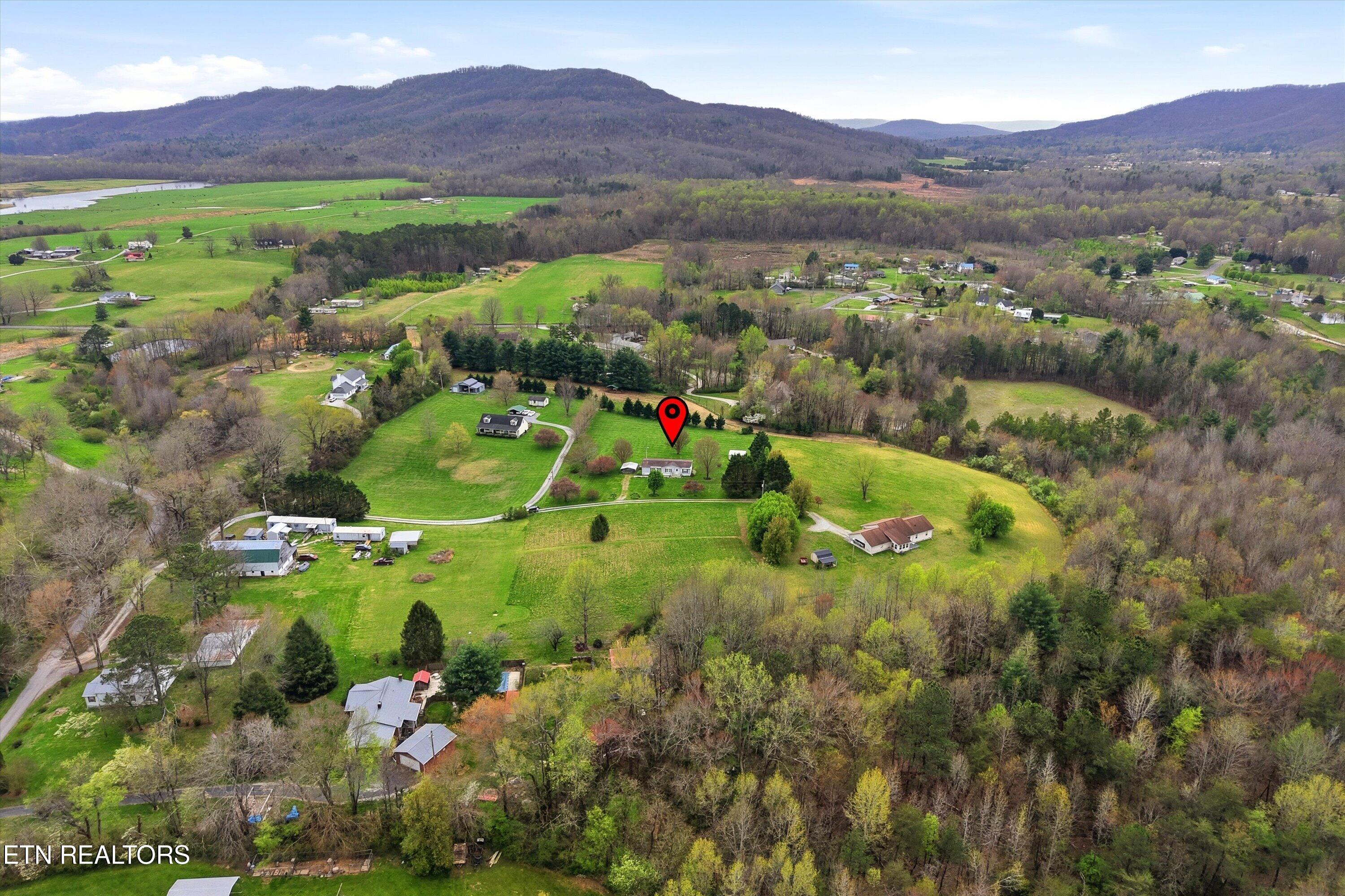 131 Gilead Lane Wartburg TN 37887