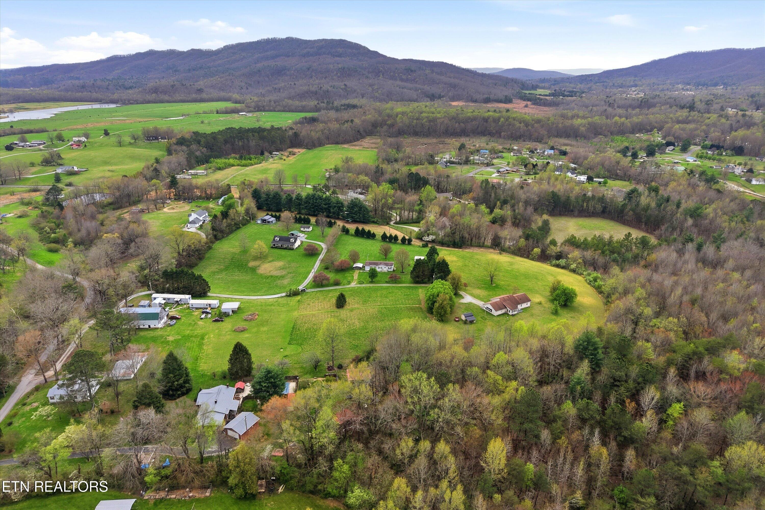 131 Gilead Lane Wartburg TN 37887