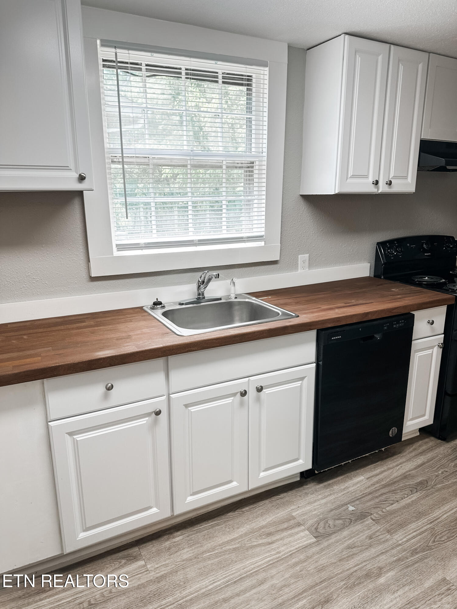 4033 Ivy Avenue Knoxville TN 37914
