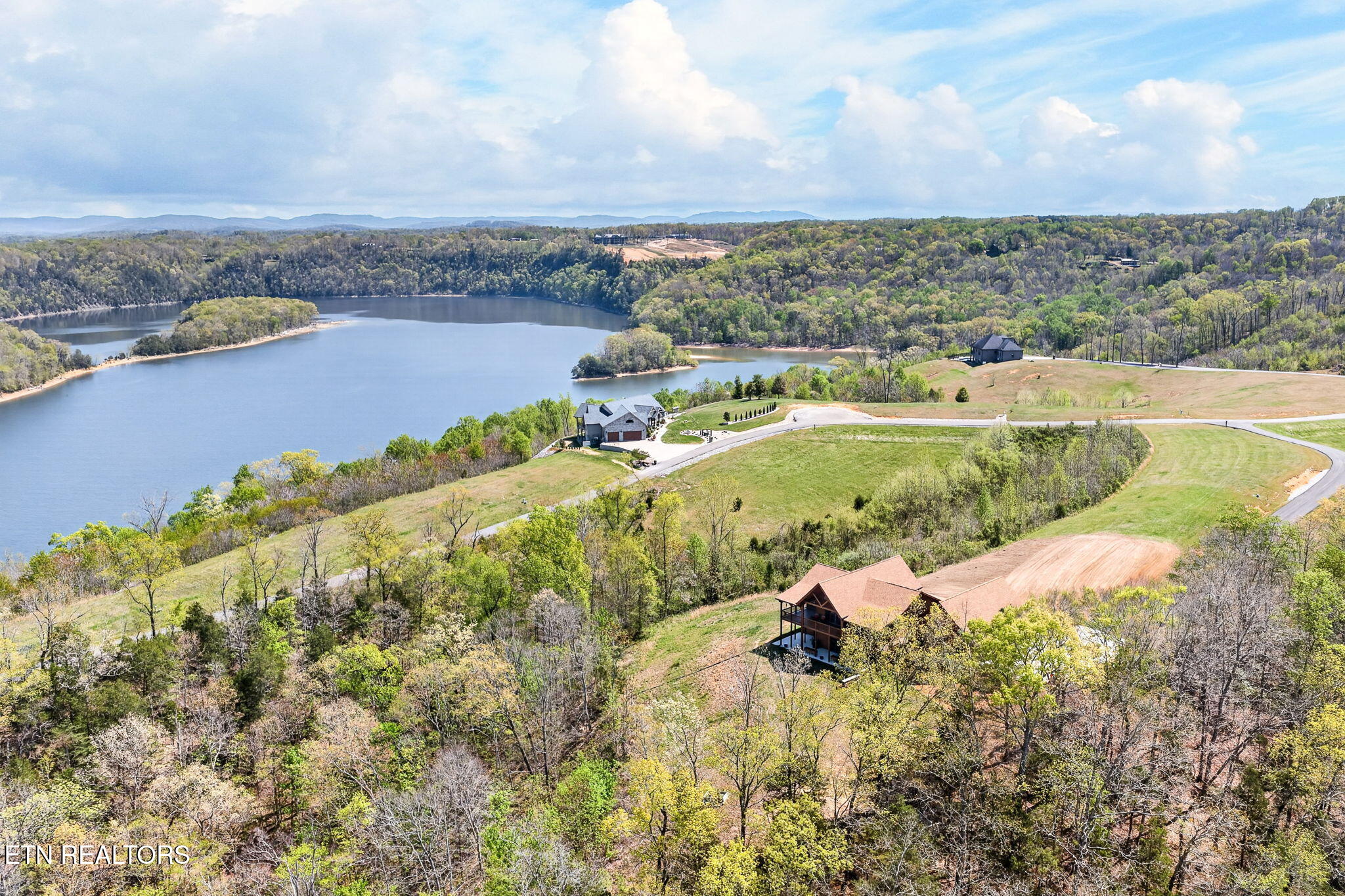 800 Quail Byrdstown TN 38549