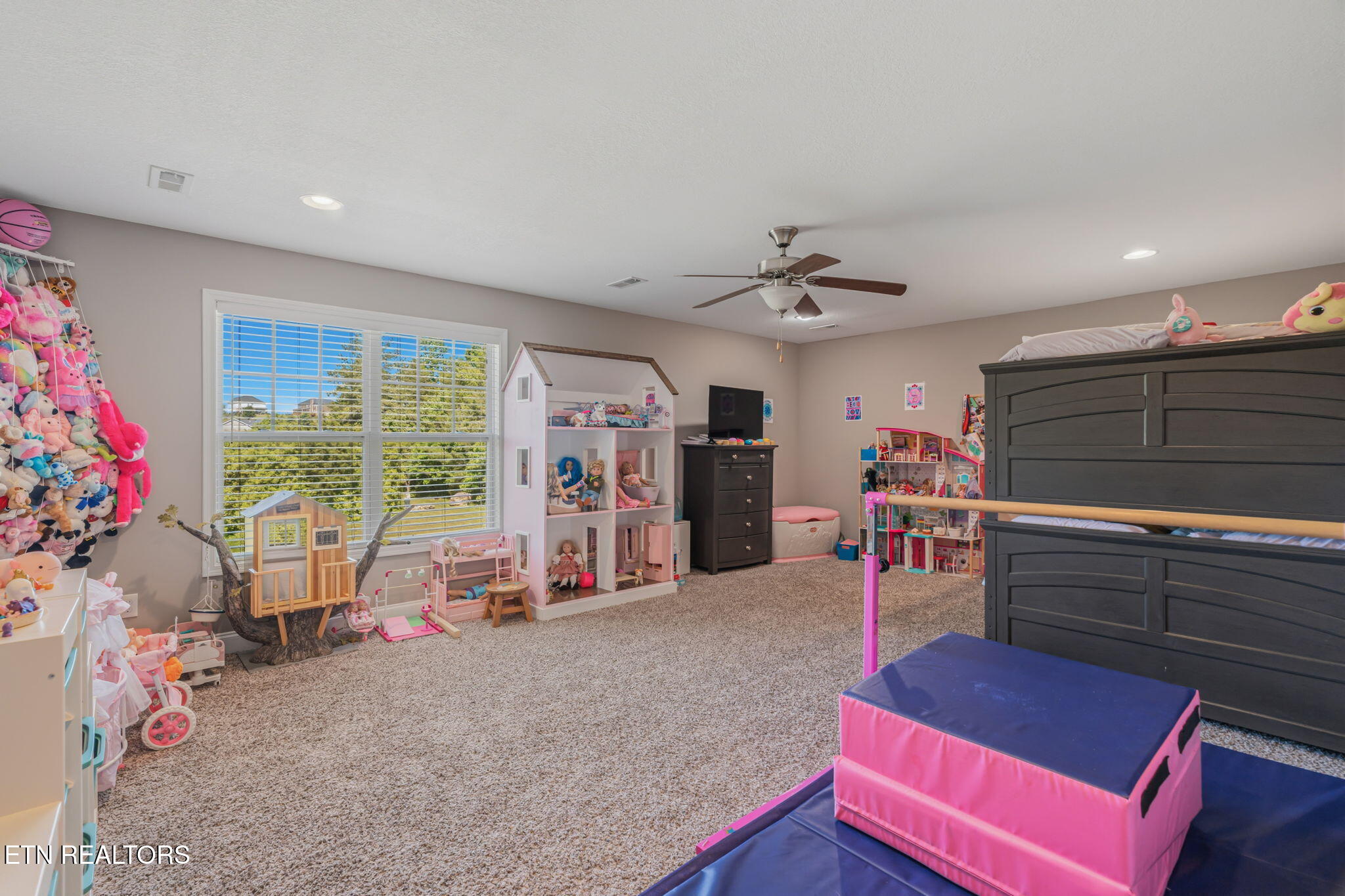 99 Fallberry Street Oak Ridge TN 37830