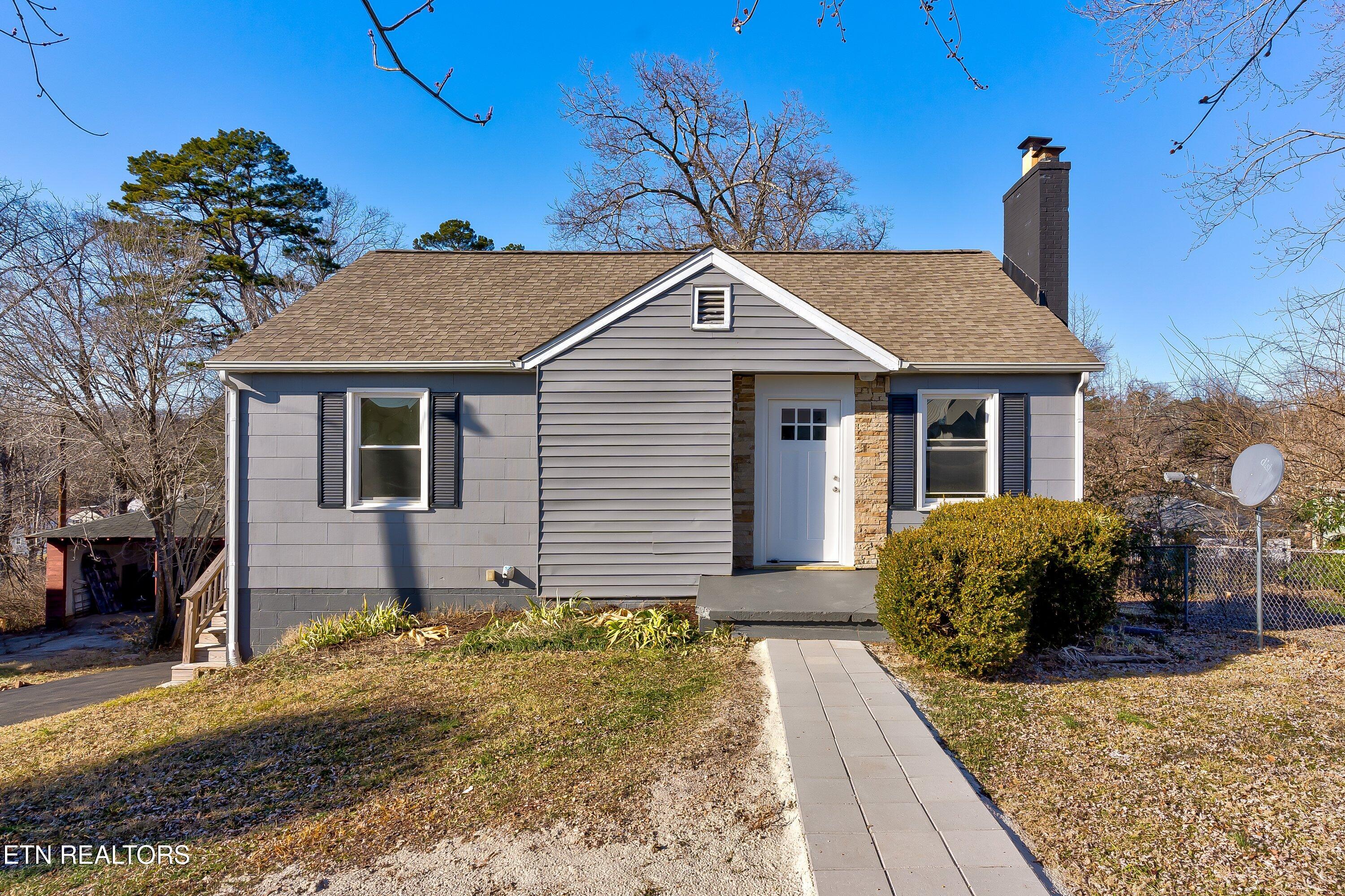 2737 Gaston Avenue Knoxville TN 37917