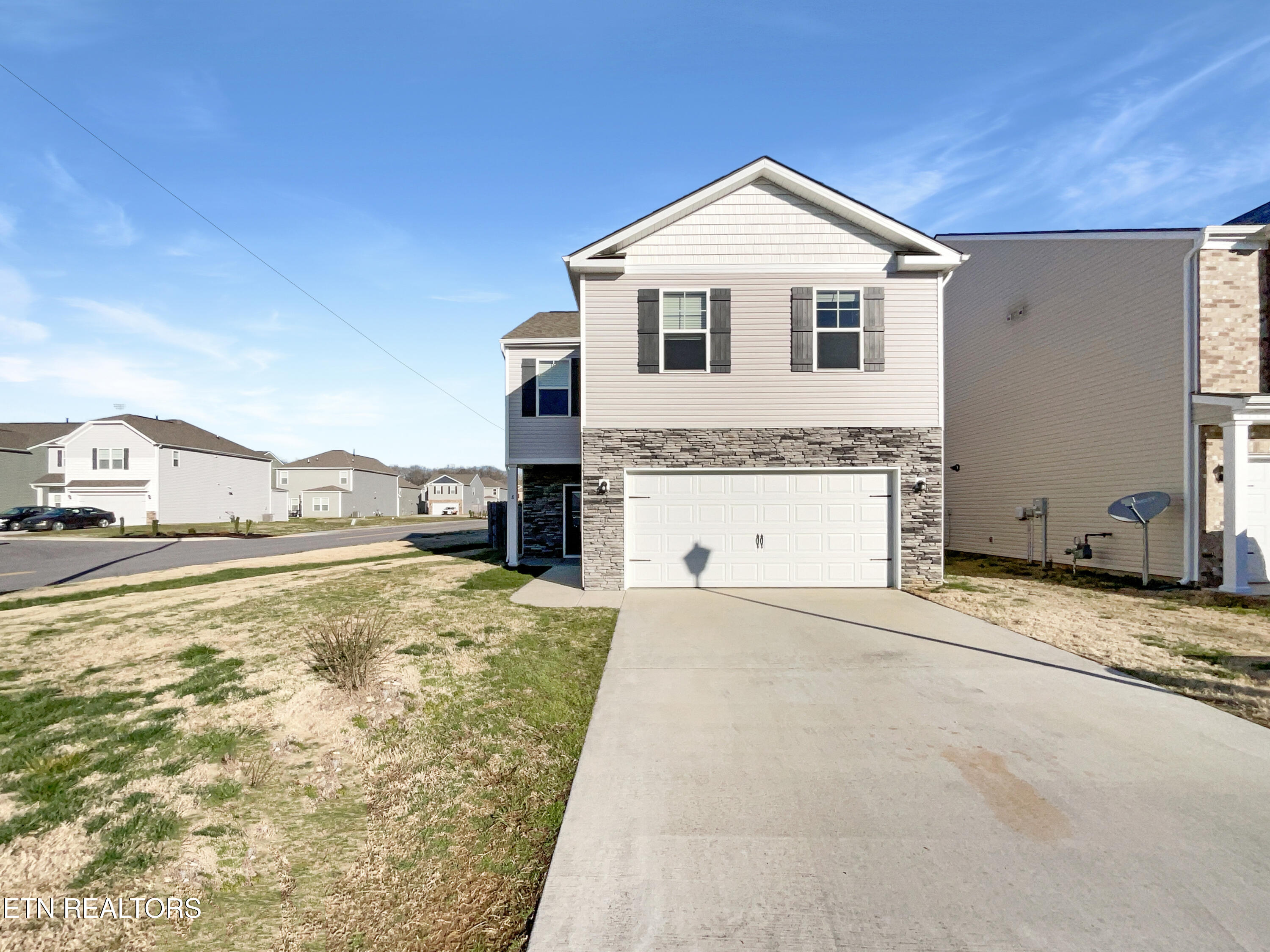 8 Ivy Court Clinton TN 37716