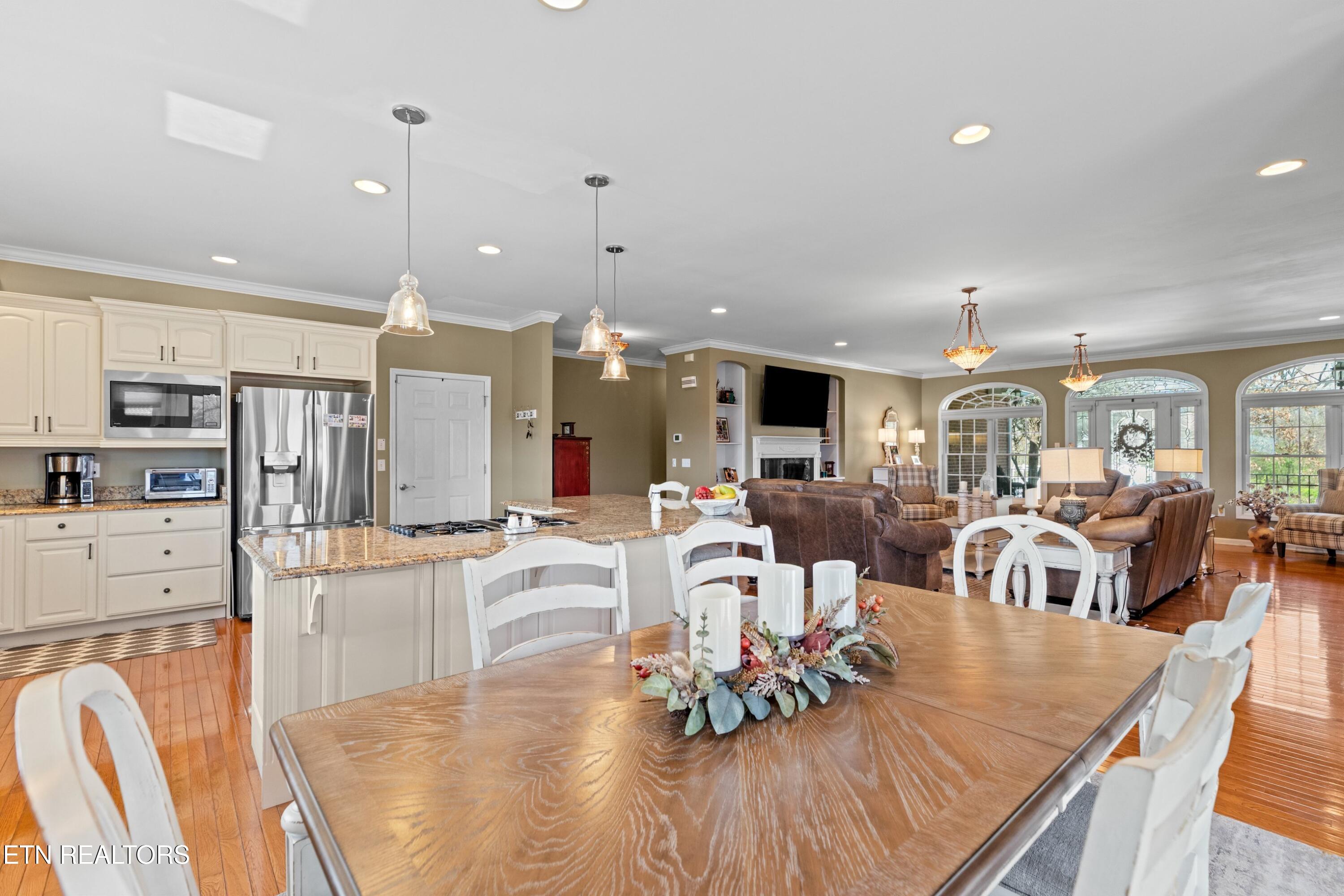 741 Cherokee Drive Dandridge TN 37725