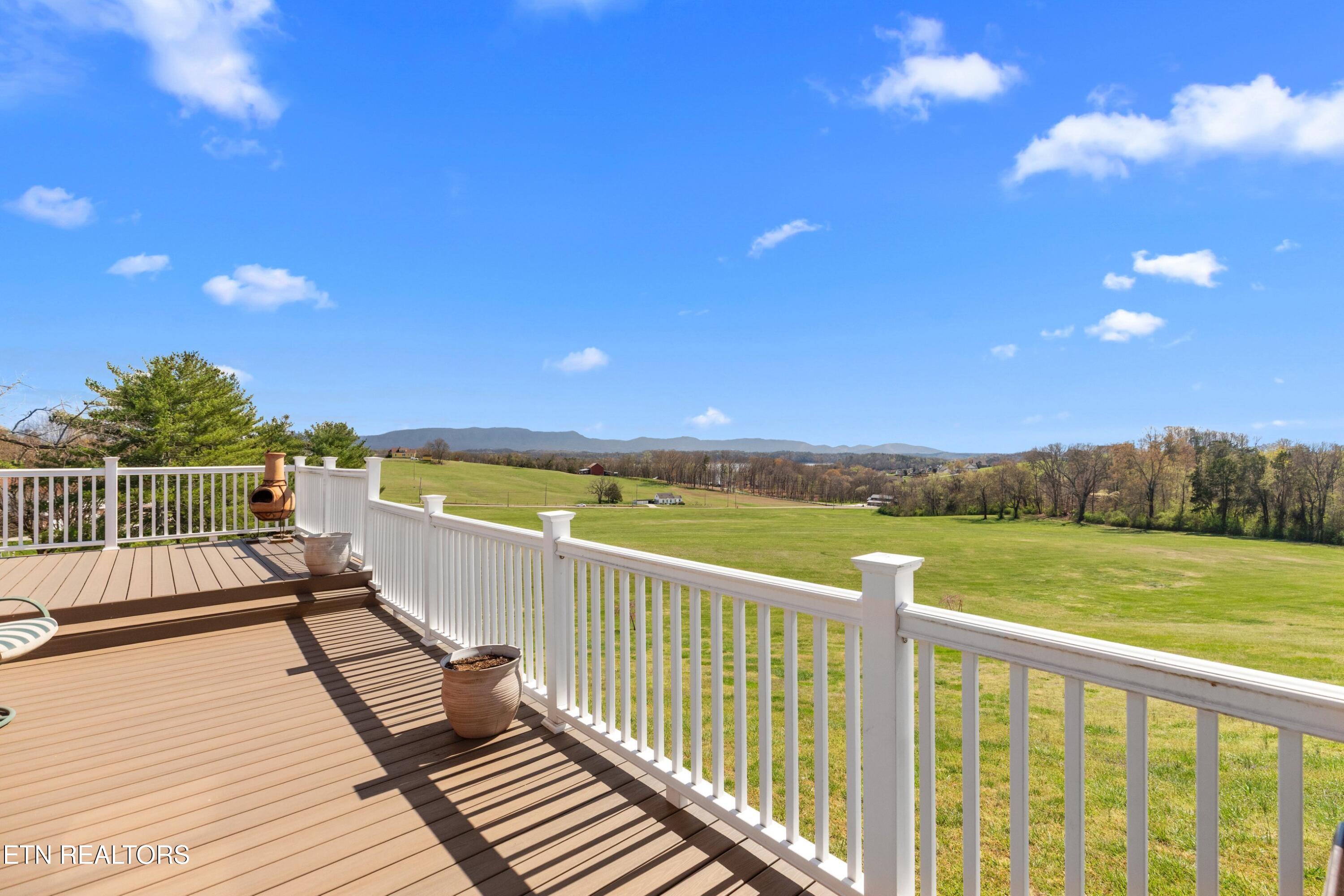 741 Cherokee Drive Dandridge TN 37725