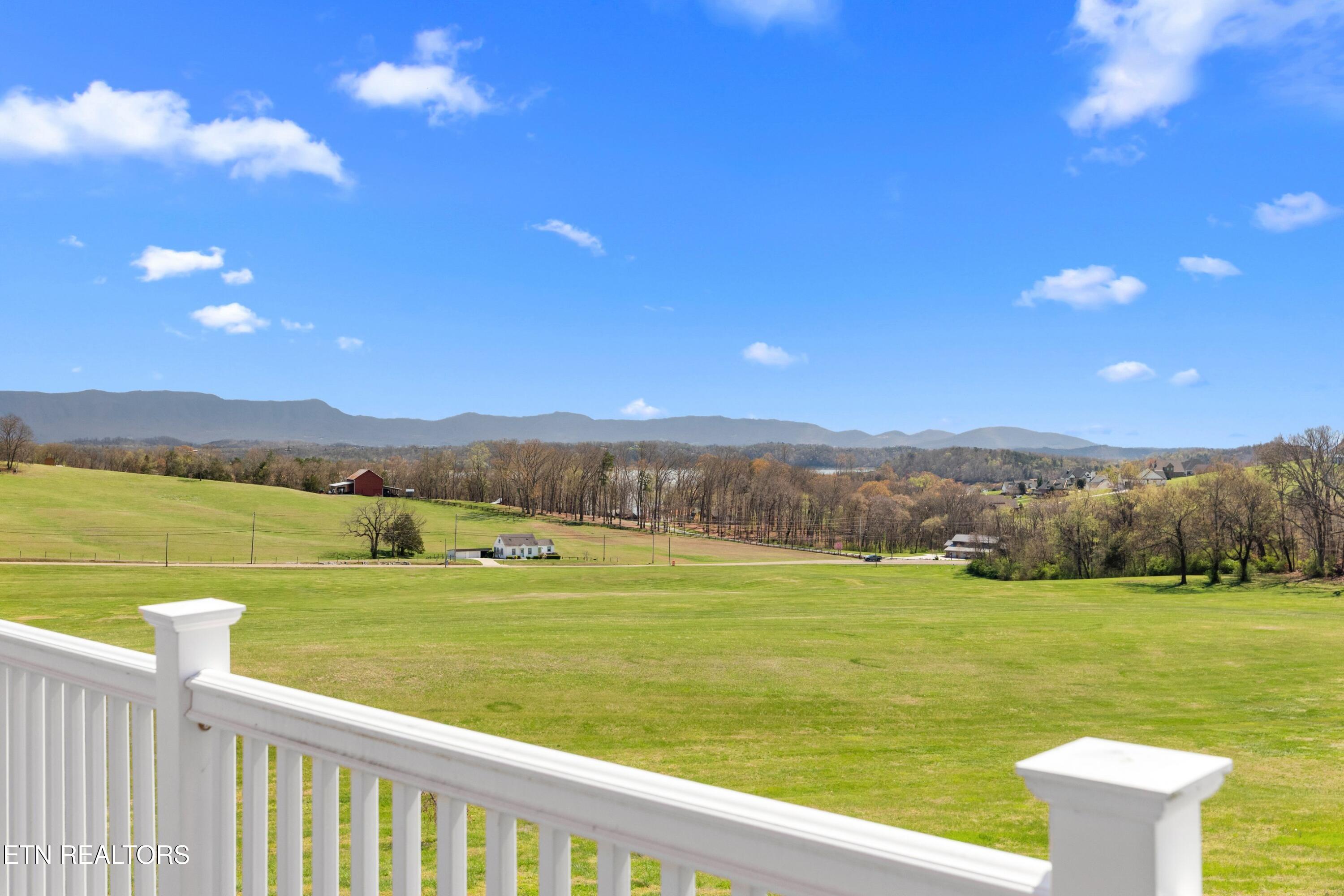 741 Cherokee Drive Dandridge TN 37725