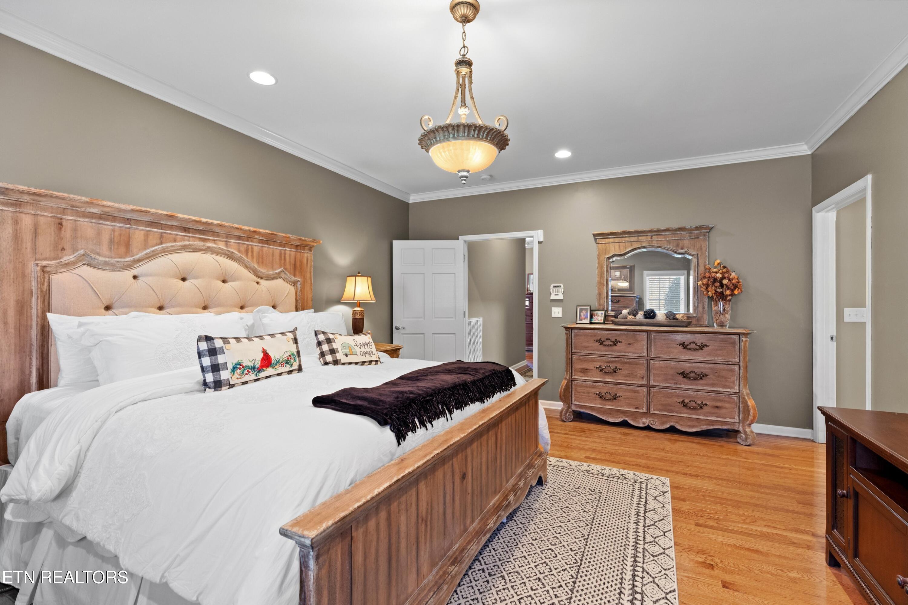 741 Cherokee Drive Dandridge TN 37725