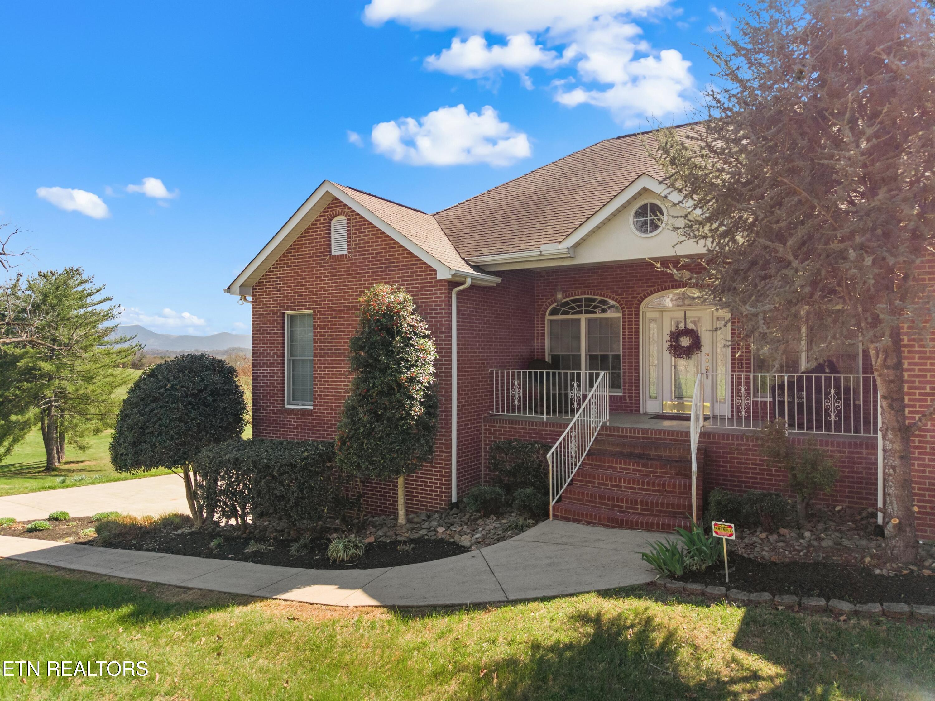 741 Cherokee Drive Dandridge TN 37725