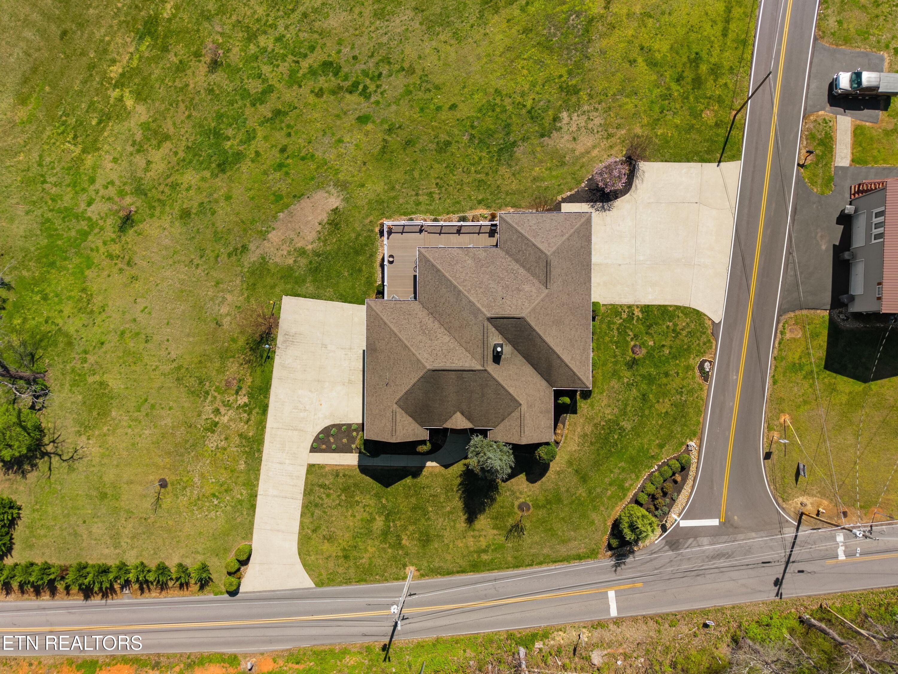 741 Cherokee Drive Dandridge TN 37725
