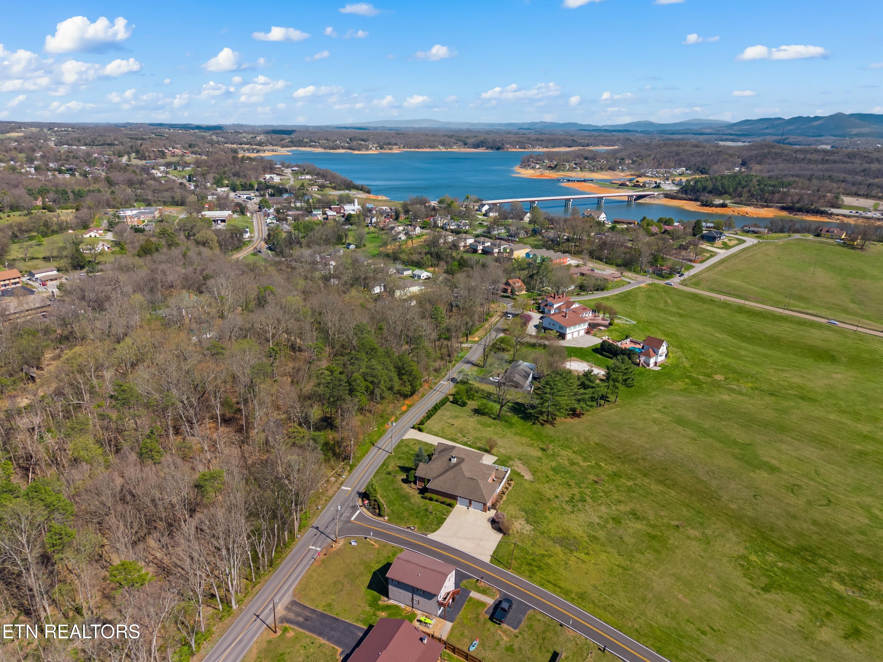 741 Cherokee Drive Dandridge TN 37725