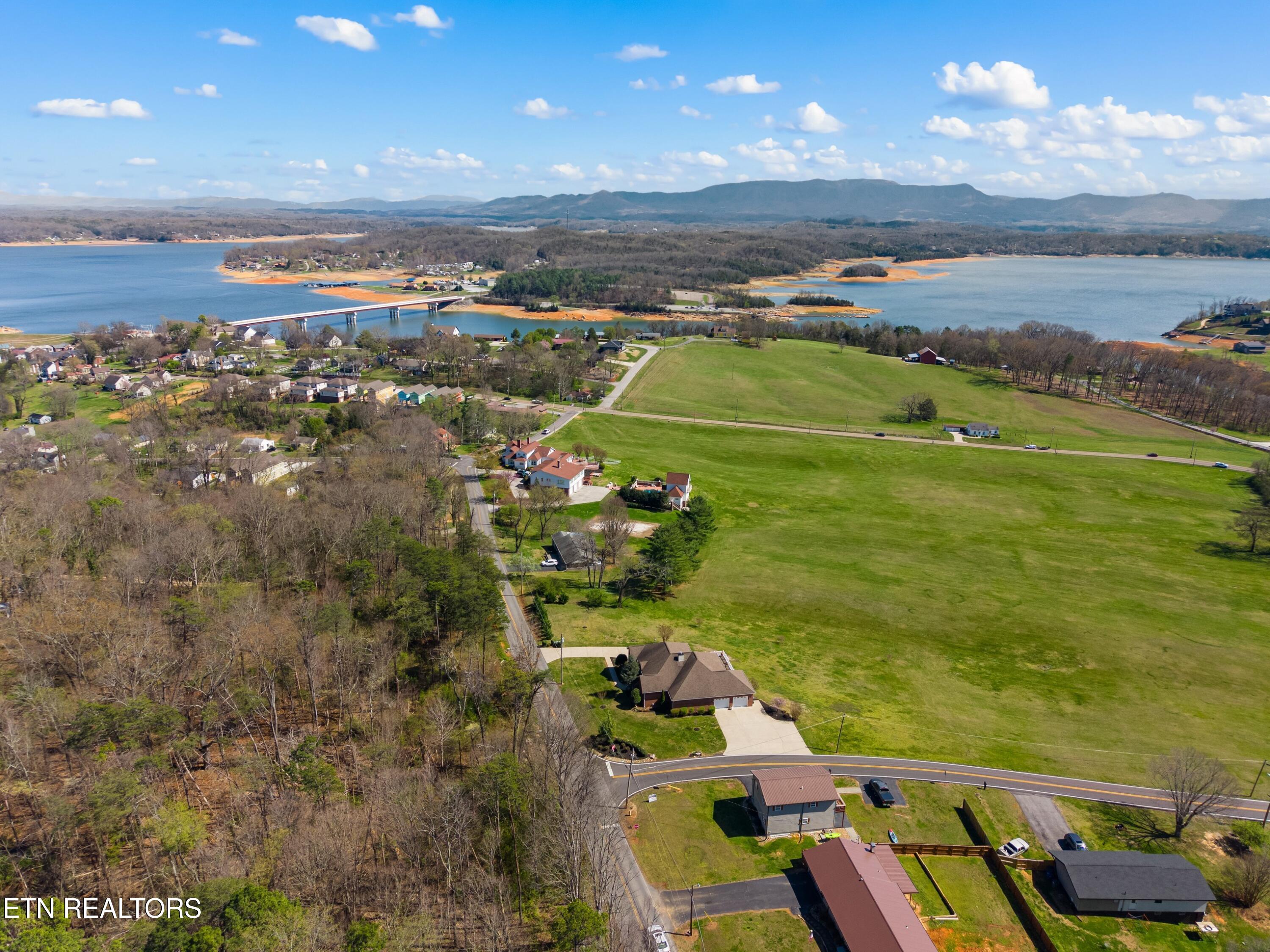 741 Cherokee Drive Dandridge TN 37725