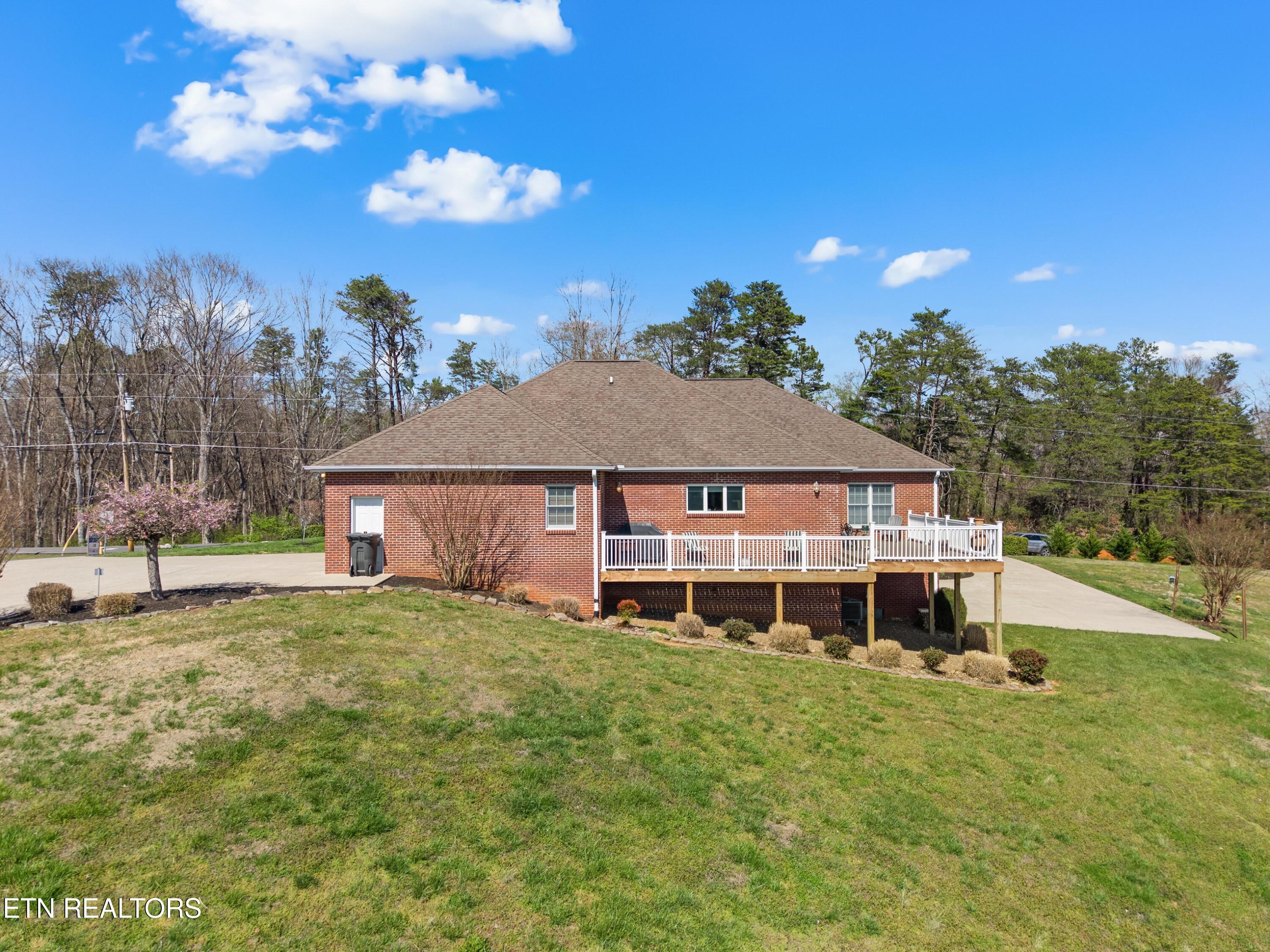 741 Cherokee Drive Dandridge TN 37725