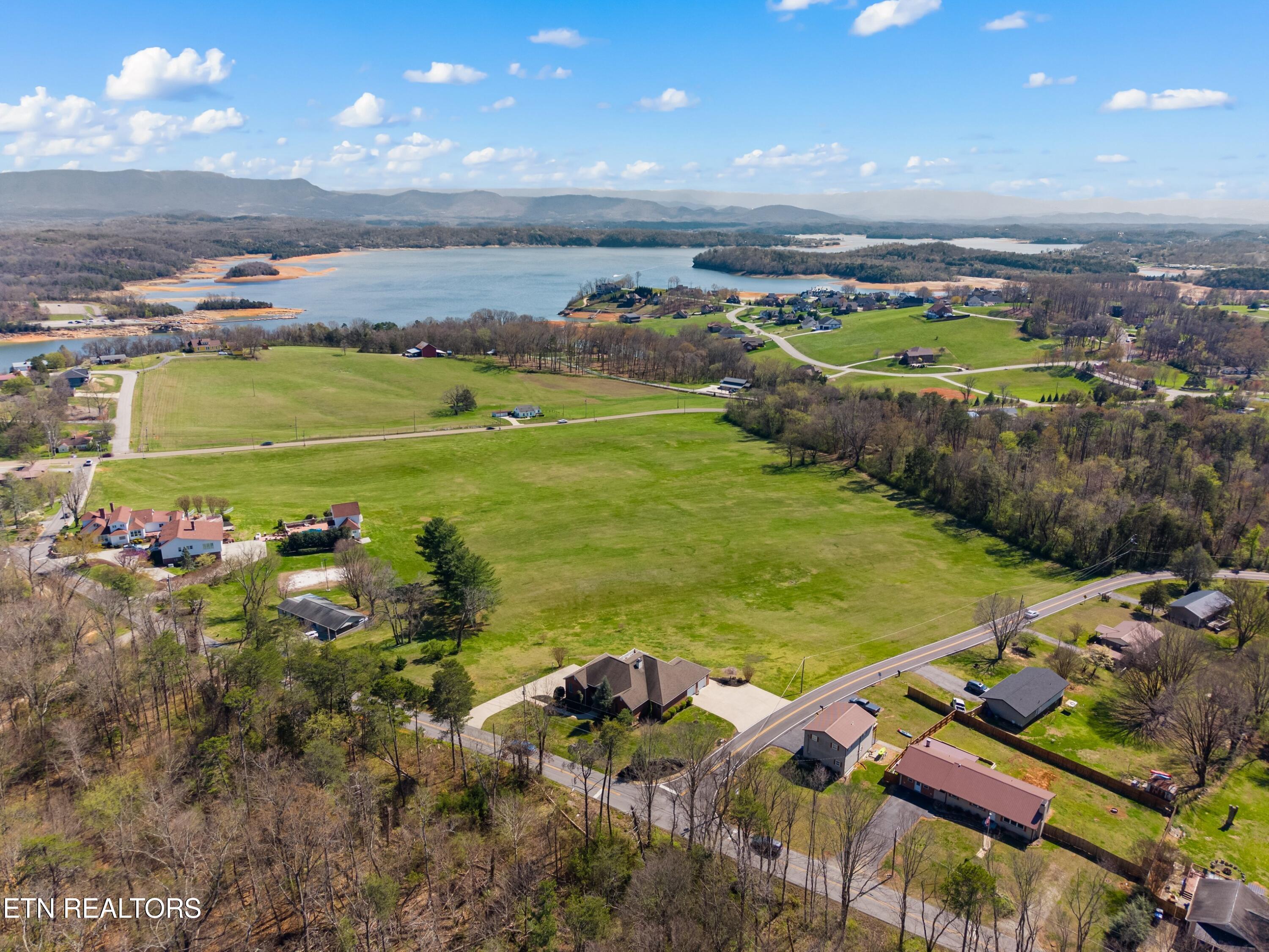 741 Cherokee Drive Dandridge TN 37725
