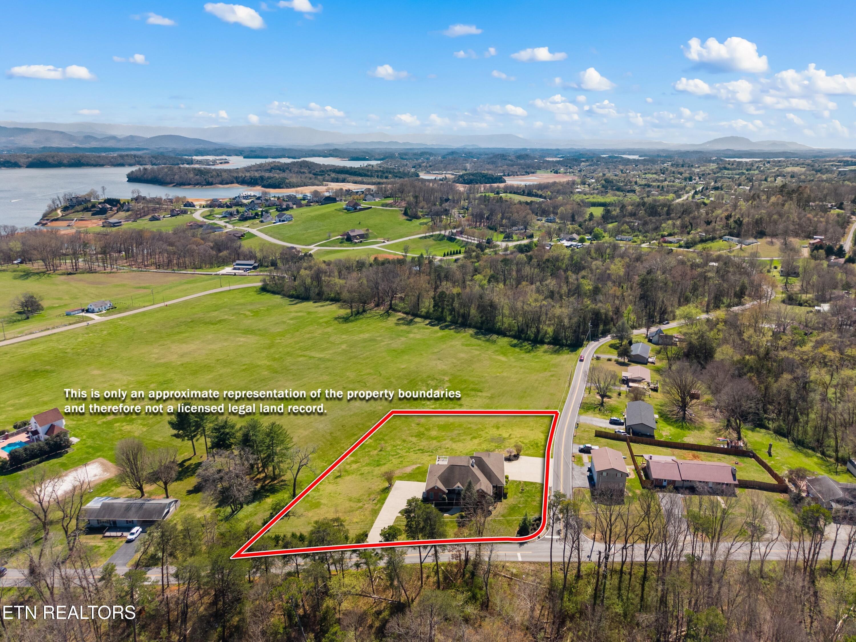 741 Cherokee Drive Dandridge TN 37725