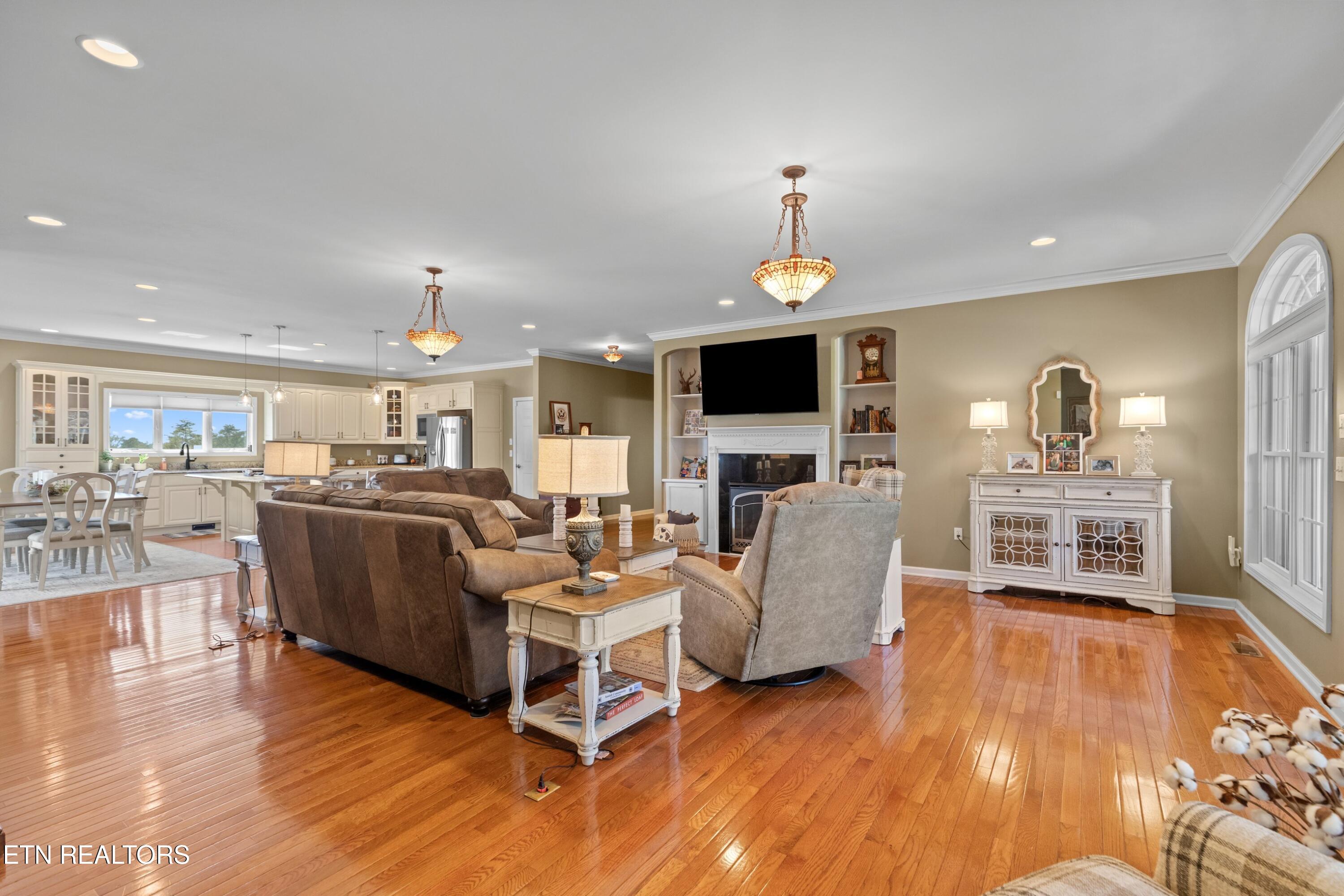 741 Cherokee Drive Dandridge TN 37725