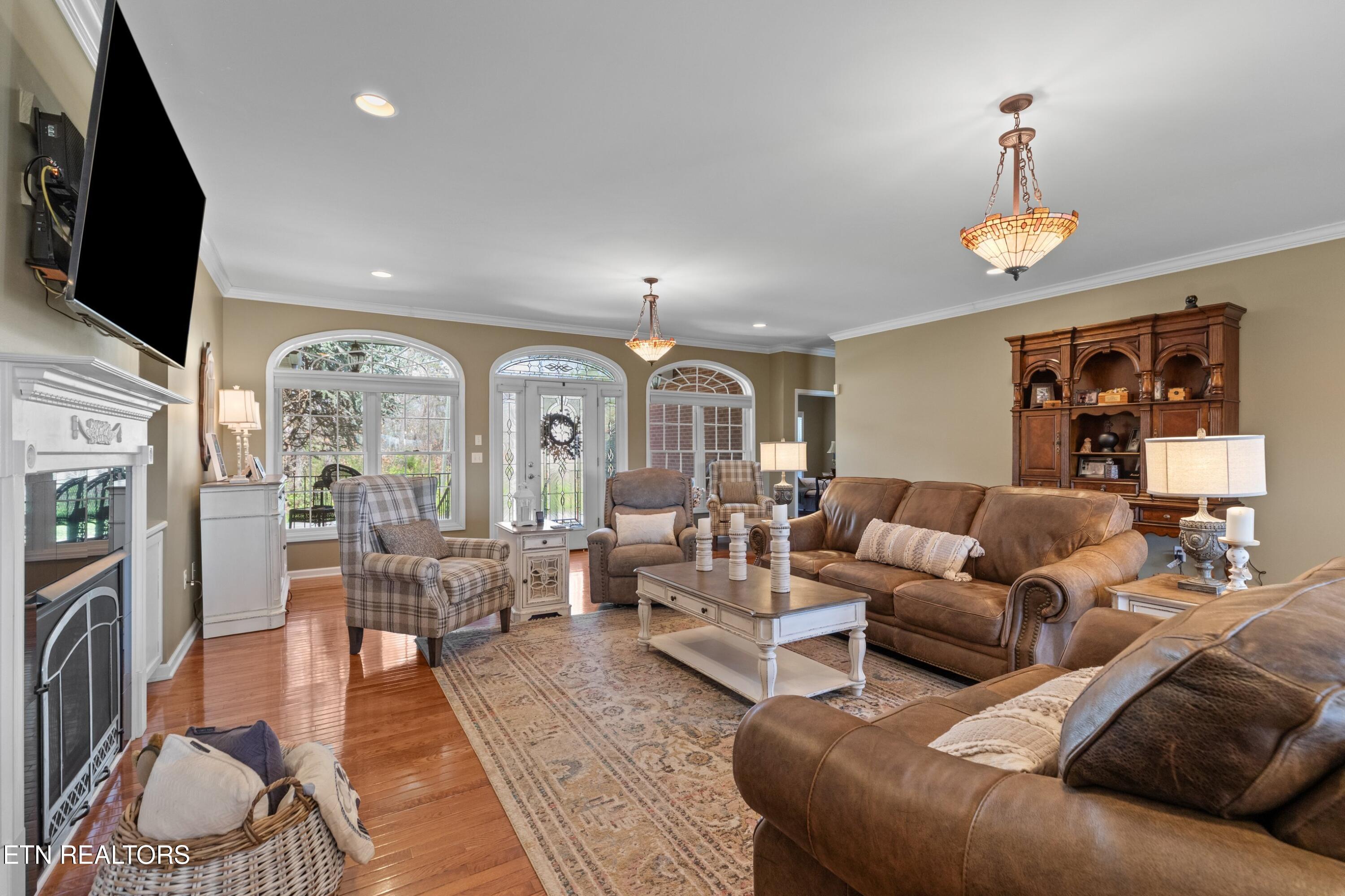 741 Cherokee Drive Dandridge TN 37725