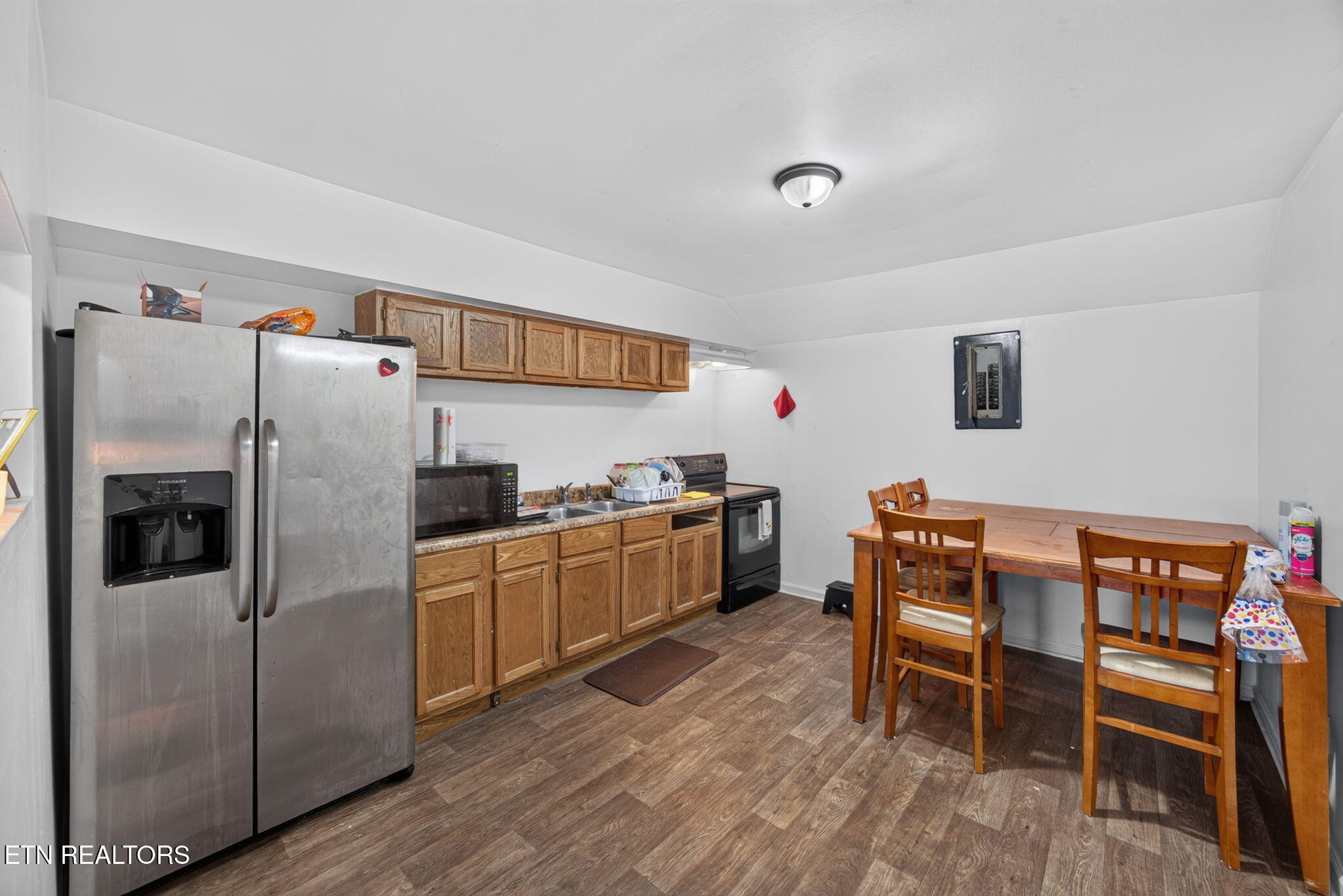 11279 Nashville Highway Baxter TN 38544