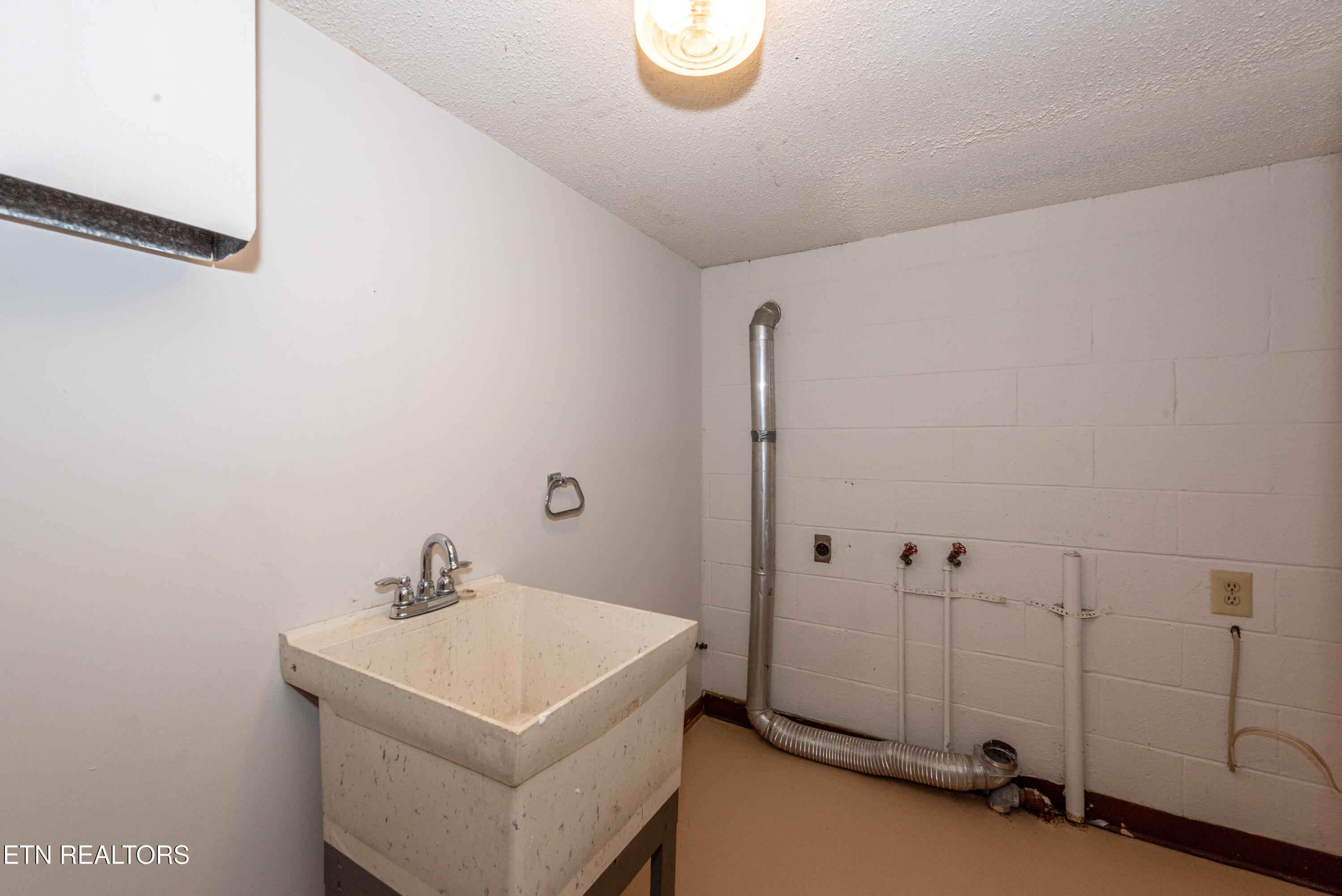 406 Montvale Station Road Maryville TN 37803
