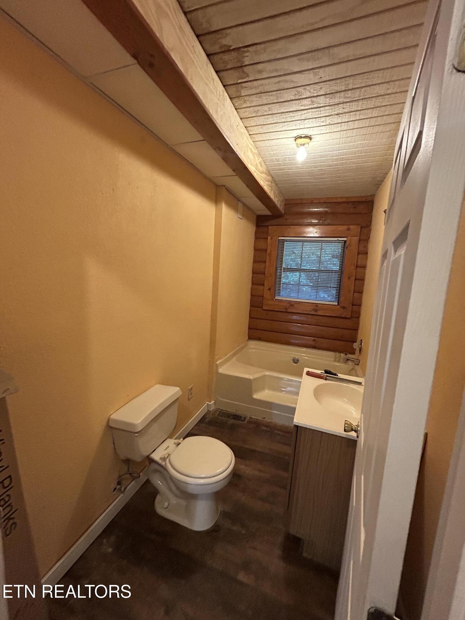 141 Dillon Lane Caryville TN 37714
