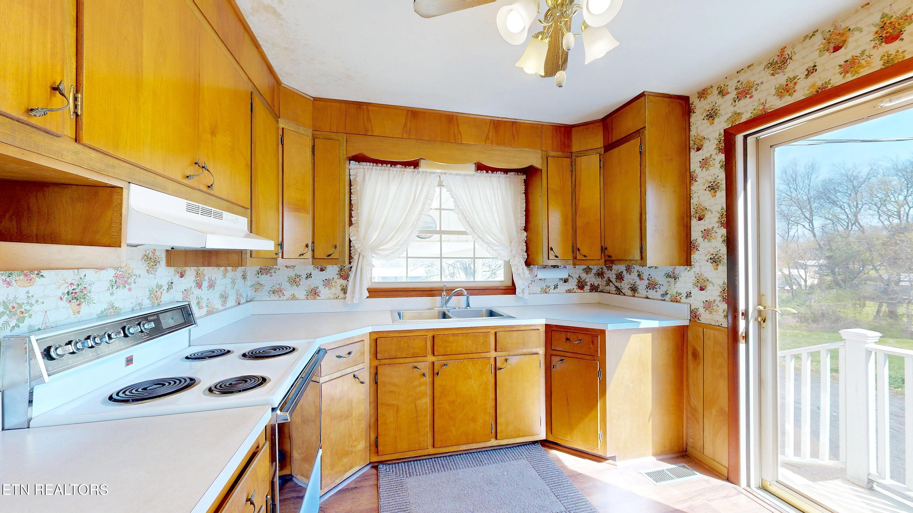 723 Old Highway 68 Sweetwater TN 37874