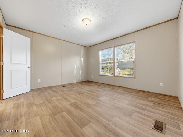 135 Gamble Lane Lafollette TN 37766