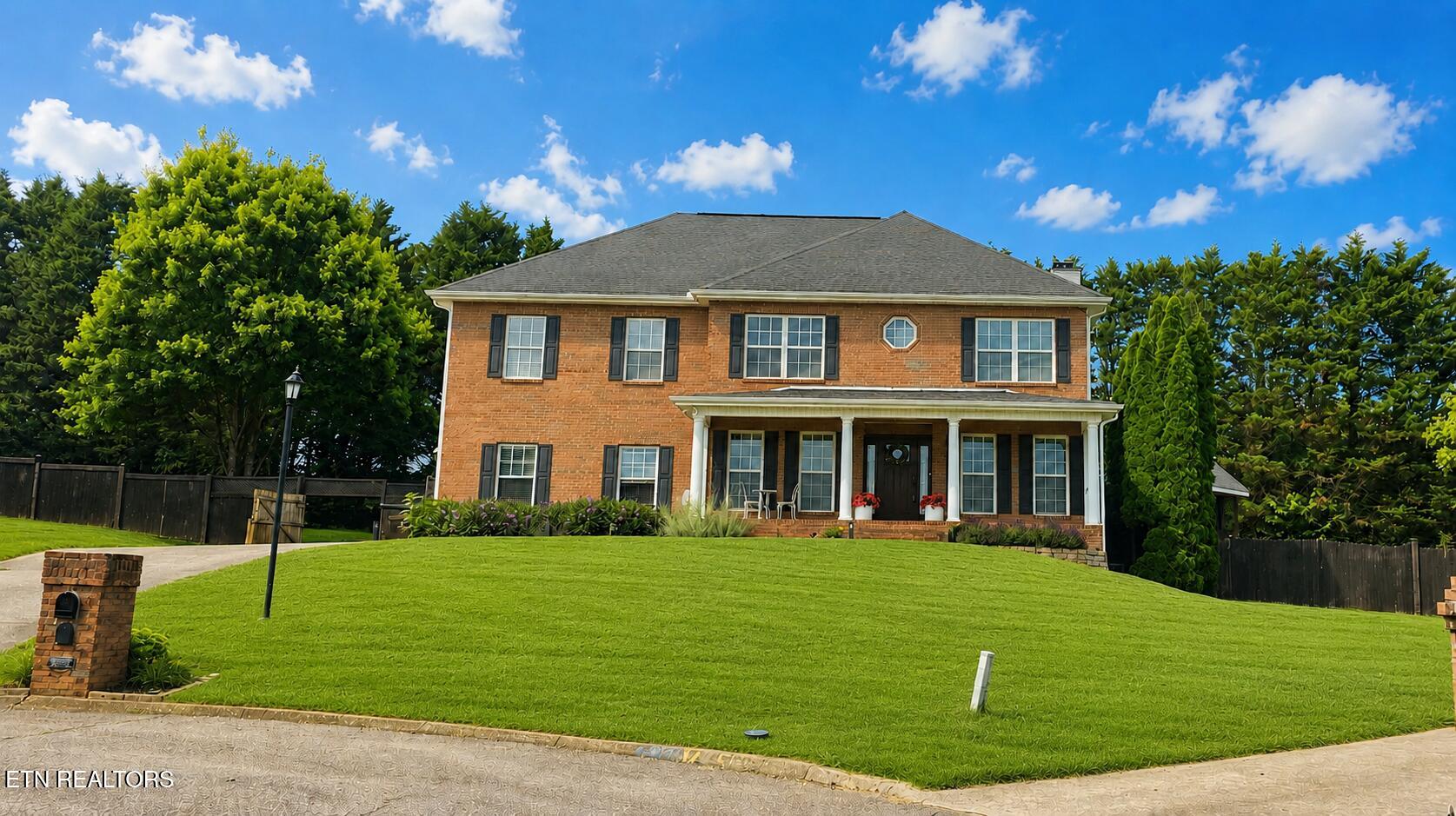 4942 Fragrant Cloud Lane Knoxville TN 37918