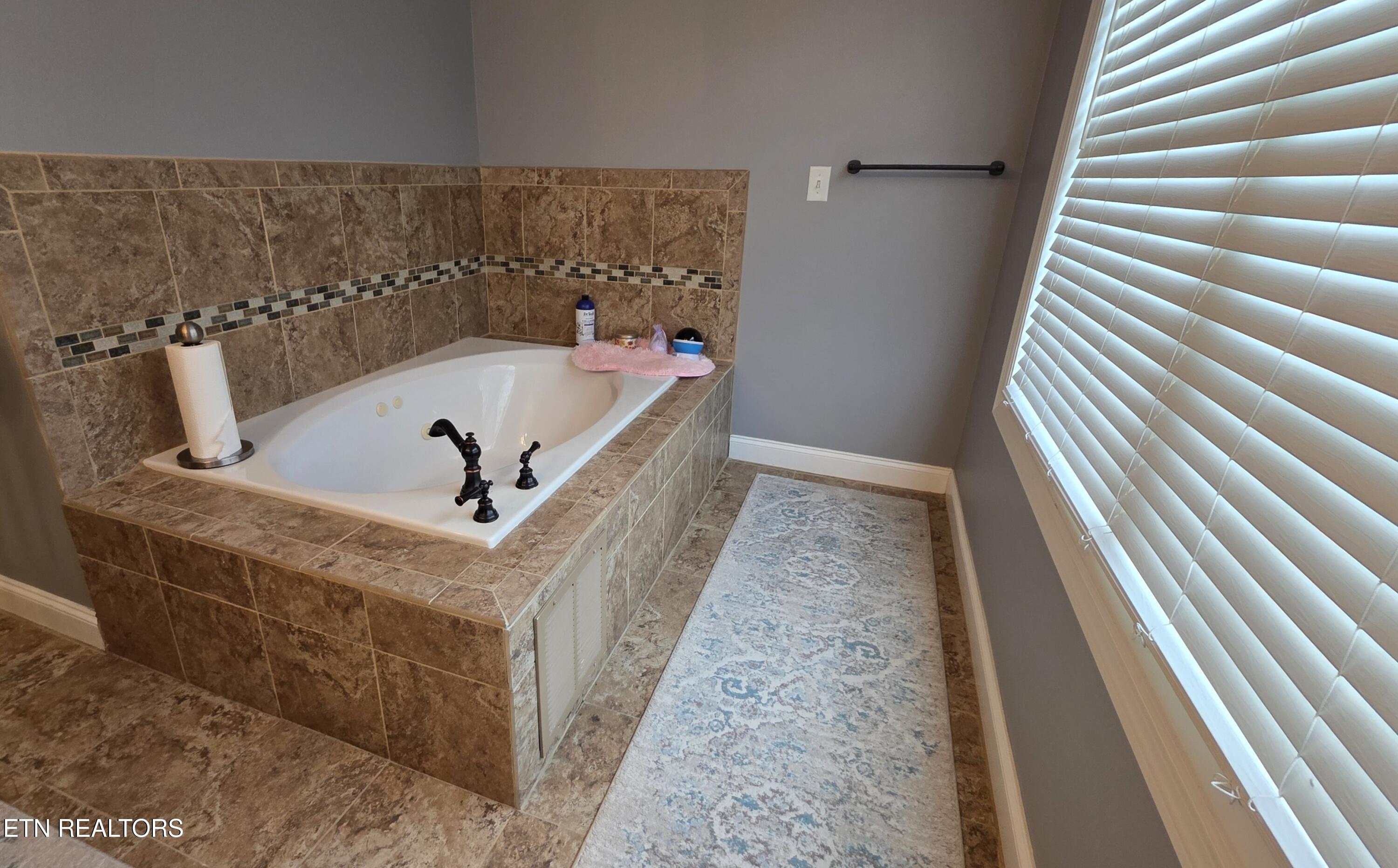 4942 Fragrant Cloud Lane Knoxville TN 37918