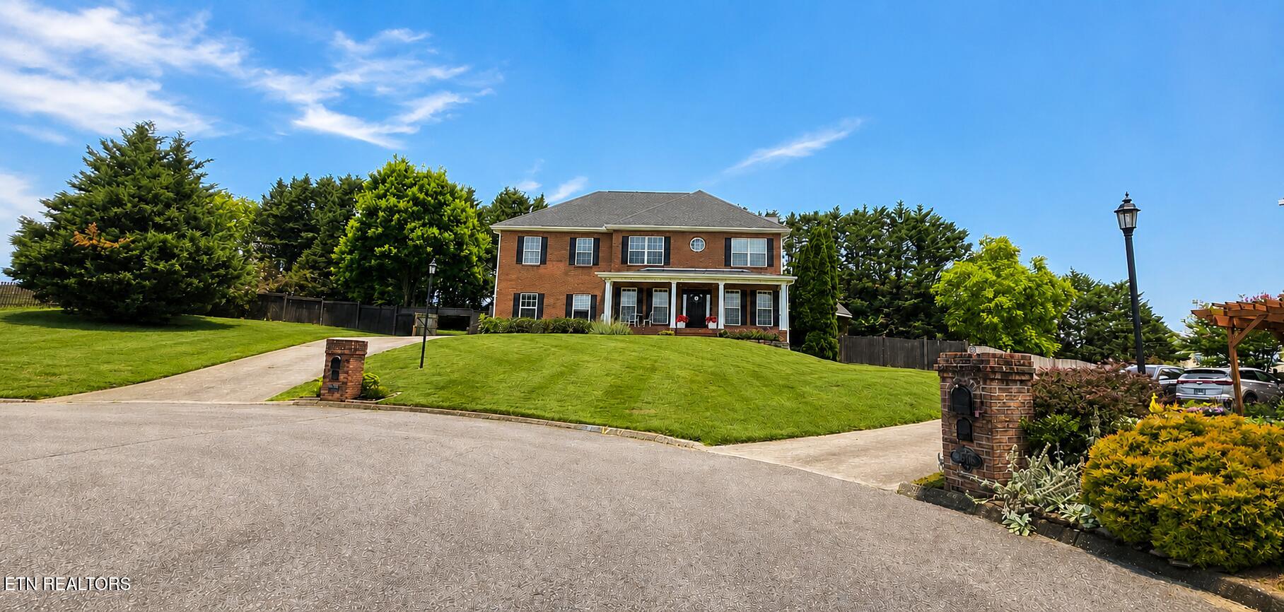 4942 Fragrant Cloud Lane Knoxville TN 37918