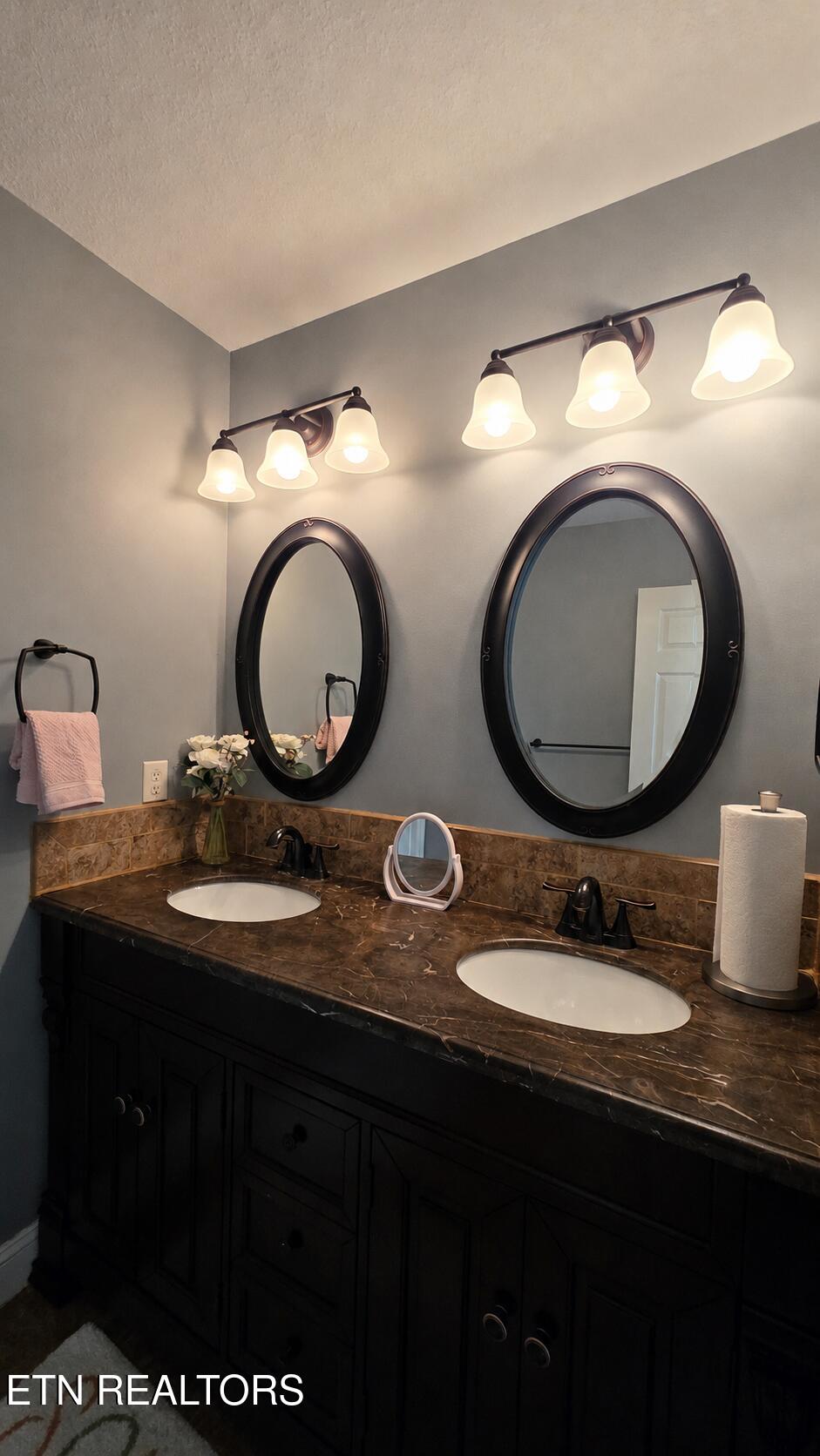 4942 Fragrant Cloud Lane Knoxville TN 37918