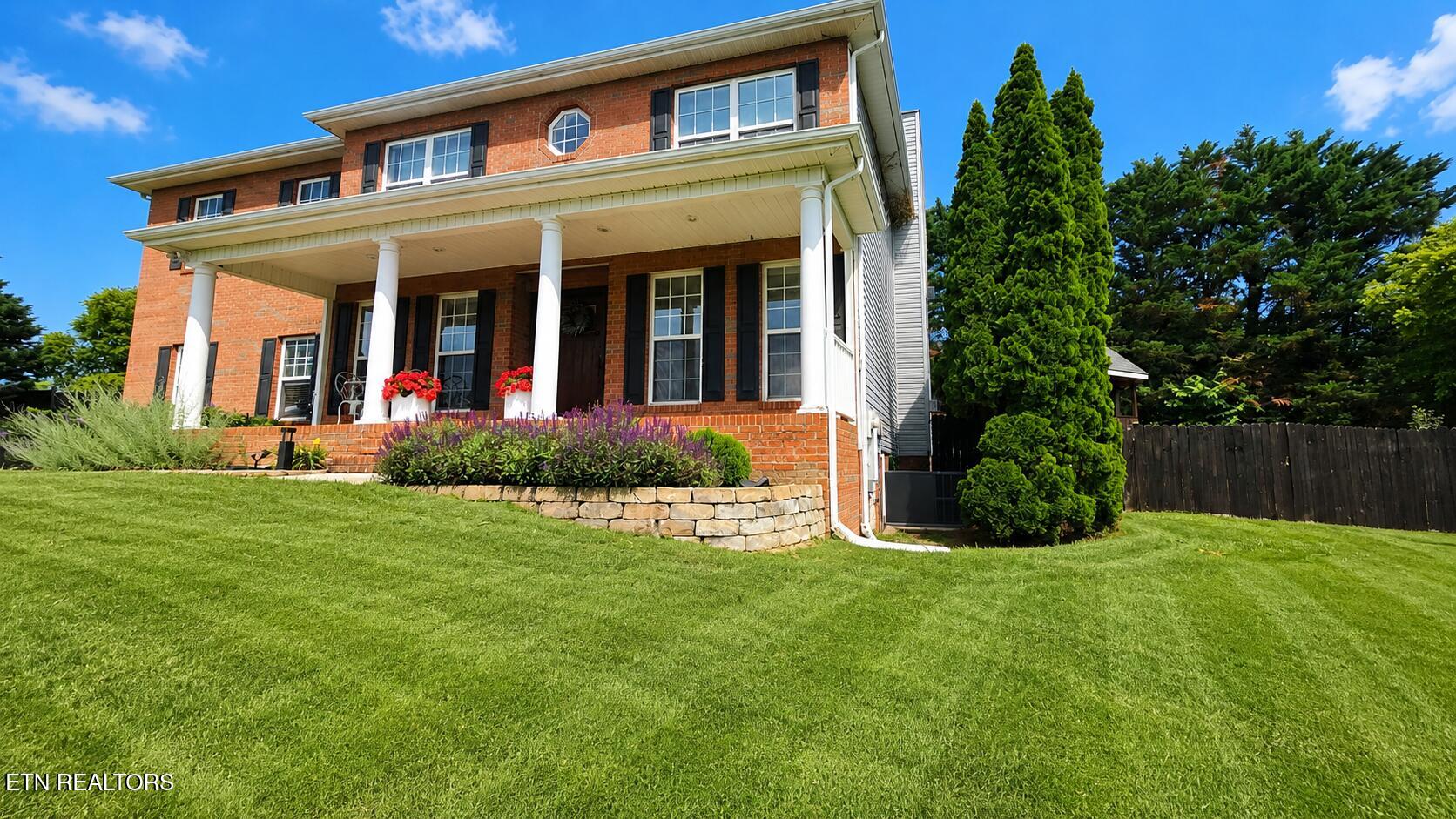4942 Fragrant Cloud Lane Knoxville TN 37918
