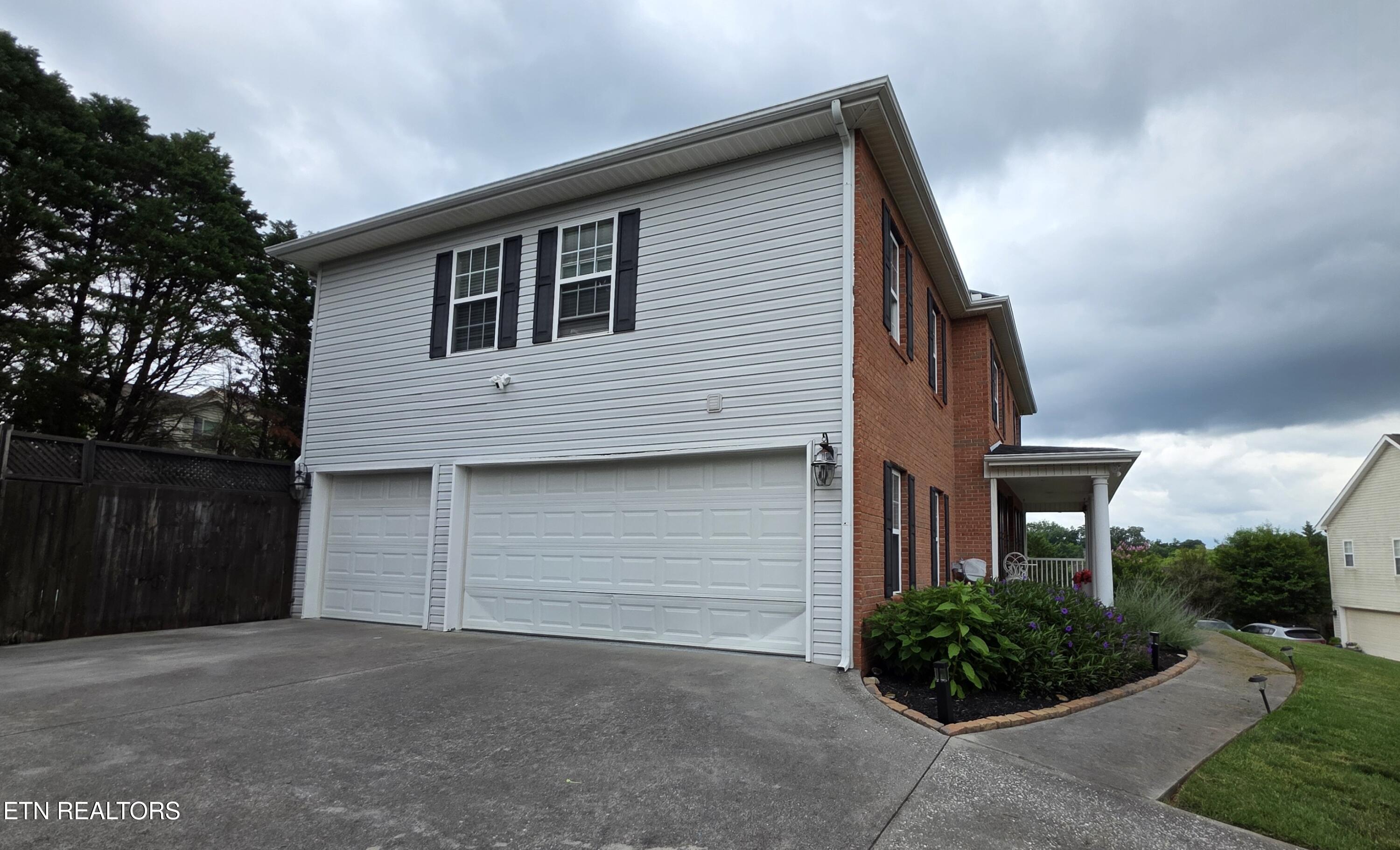 4942 Fragrant Cloud Lane Knoxville TN 37918