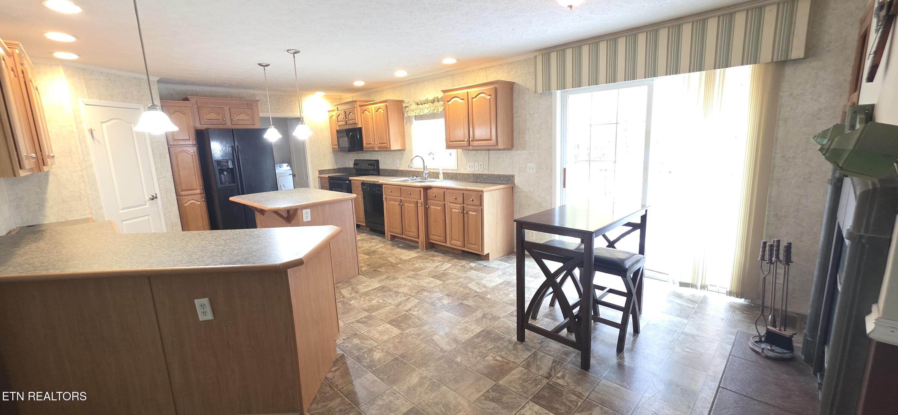 236 Loggers Lane Clinton TN 37716