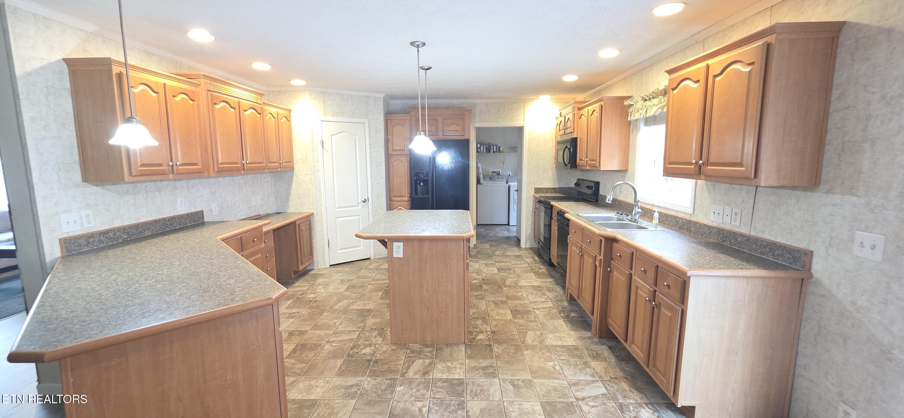 236 Loggers Lane Clinton TN 37716