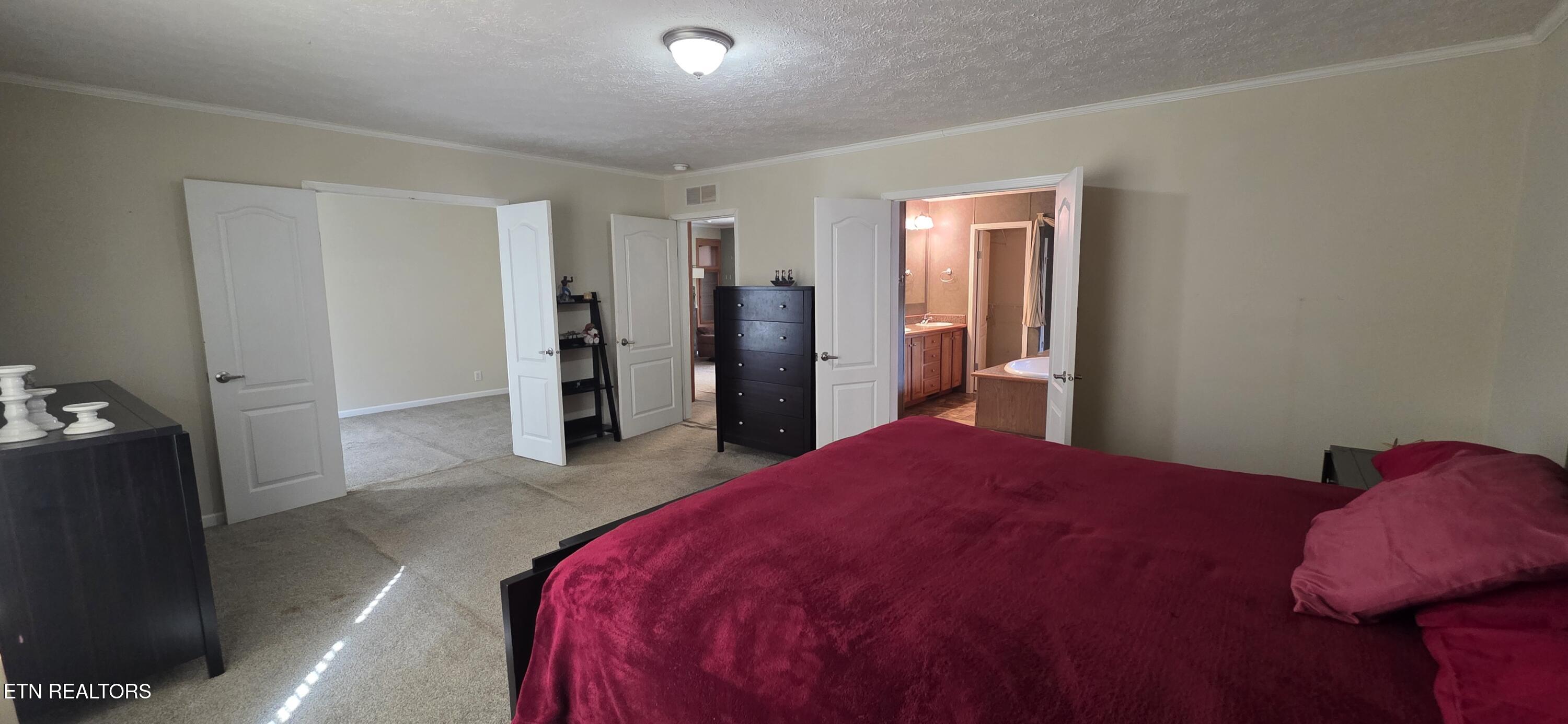 236 Loggers Lane Clinton TN 37716