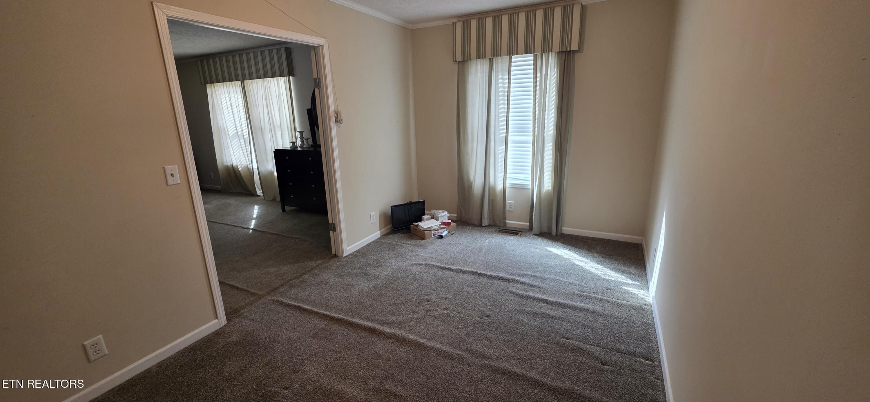 236 Loggers Lane Clinton TN 37716