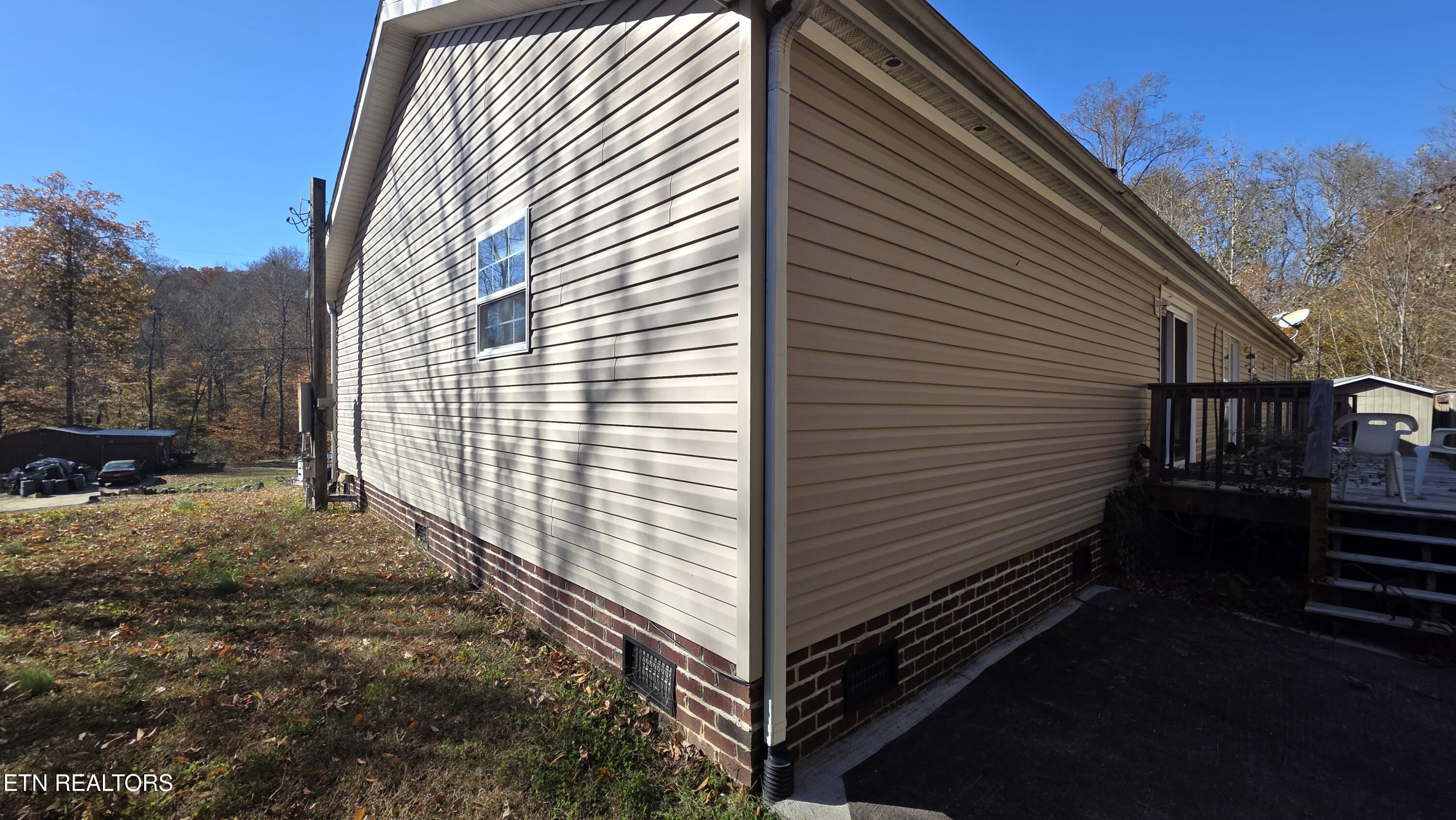 236 Loggers Lane Clinton TN 37716