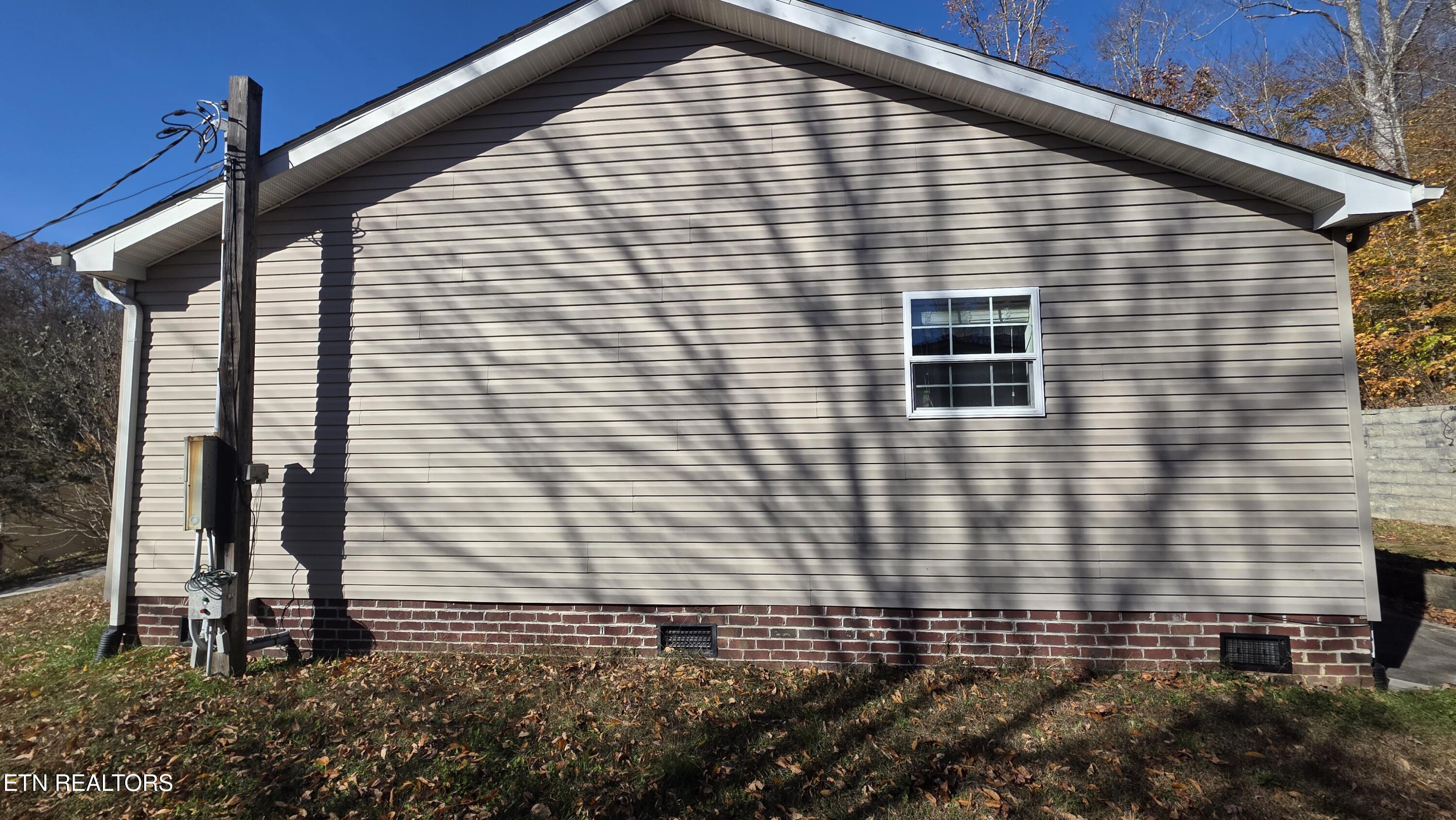 236 Loggers Lane Clinton TN 37716