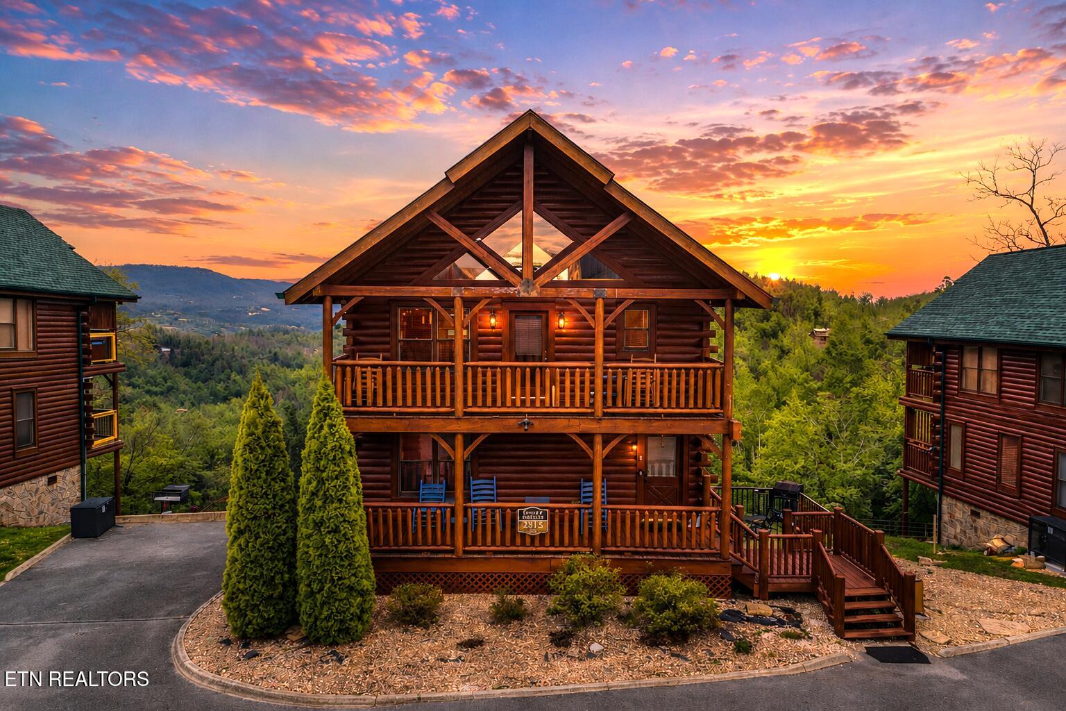2815 White Oak Ridge Lane Sevierville TN 37862