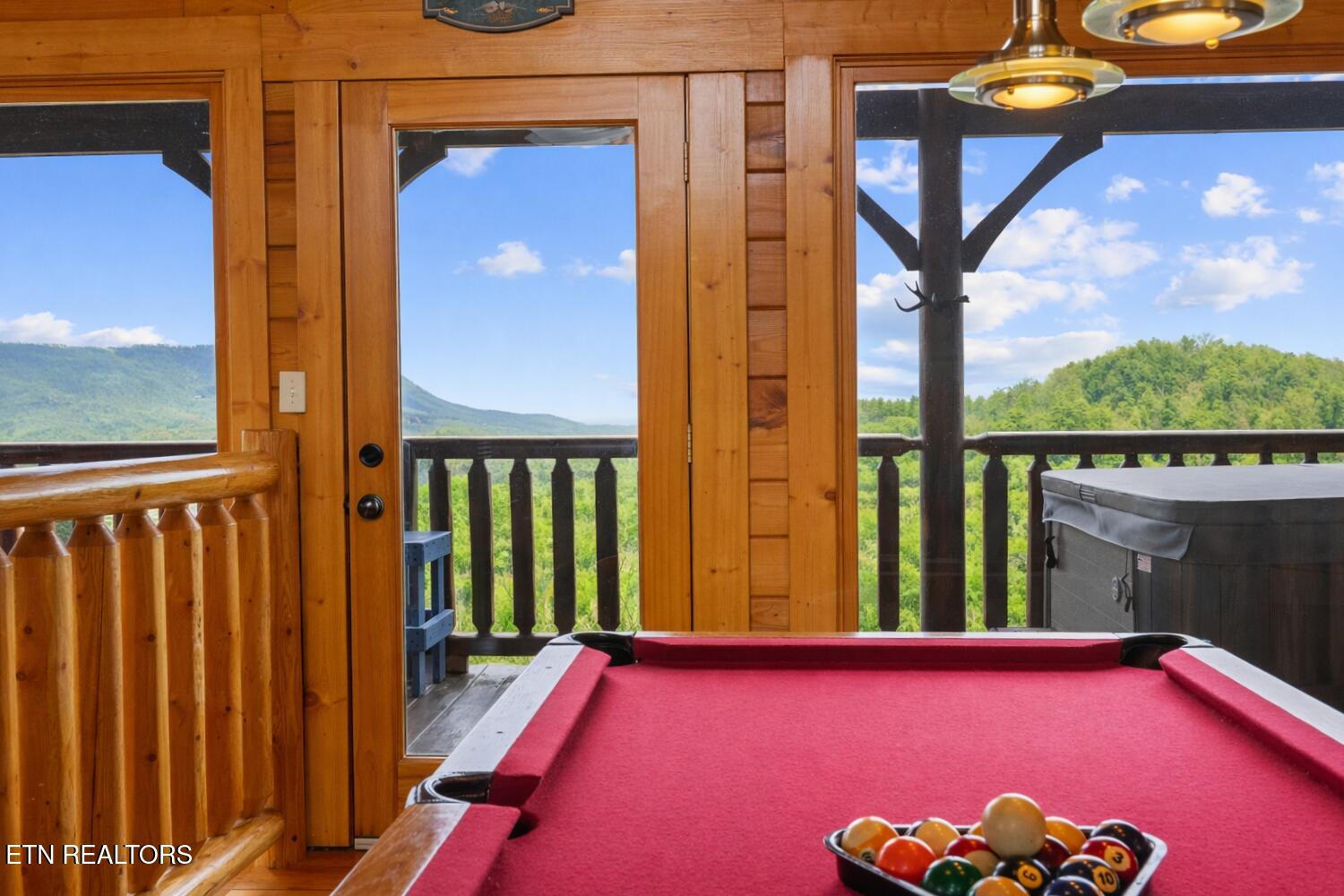 2815 White Oak Ridge Lane Sevierville TN 37862