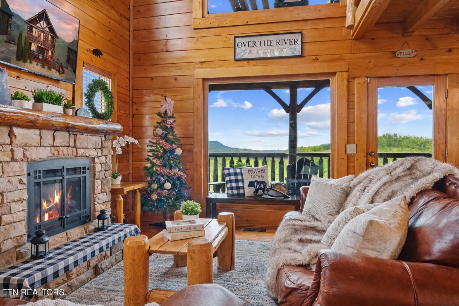 2815 White Oak Ridge Lane Sevierville TN 37862